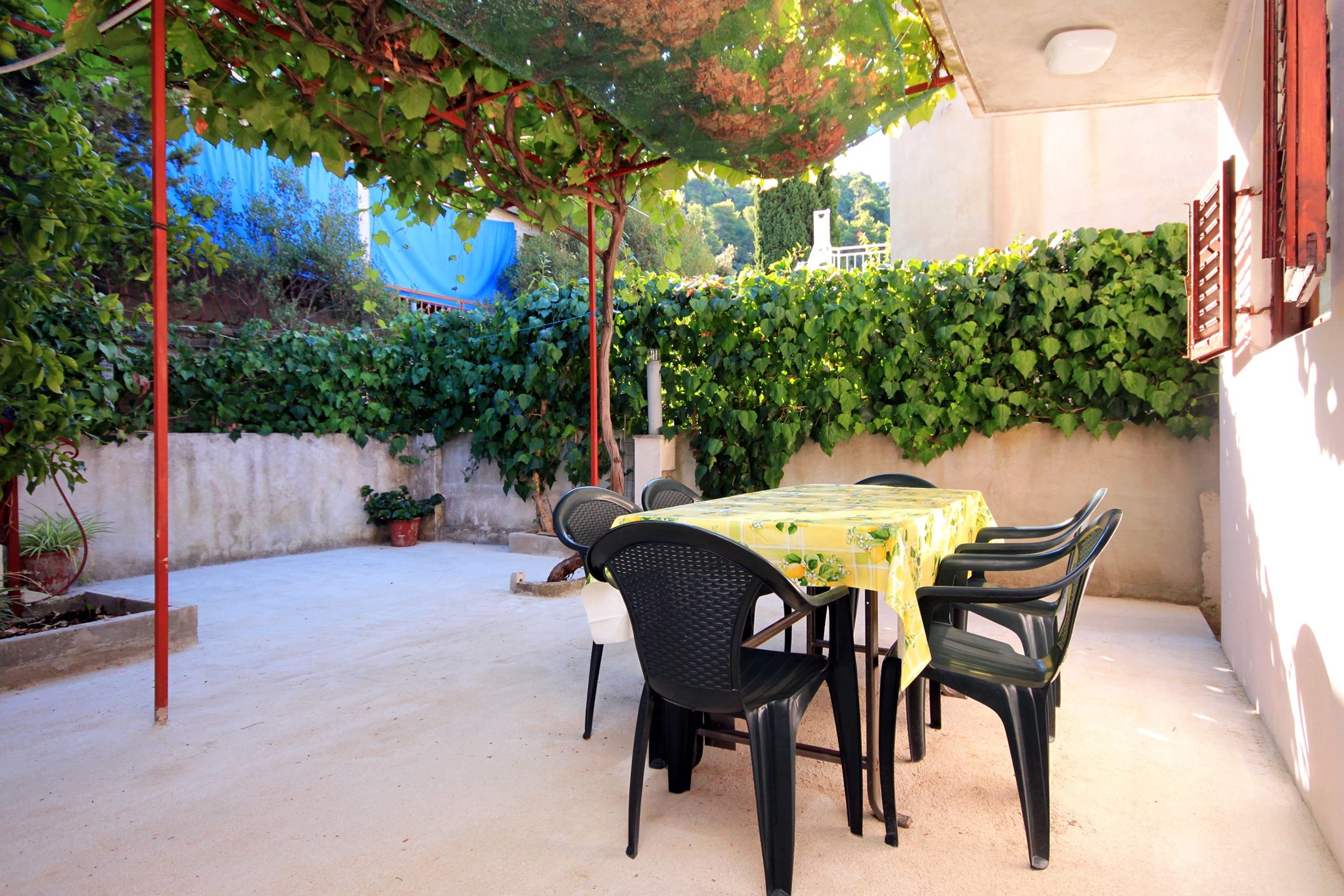 Two bedroom apartment near beach Brna, Korčula (A-560-a)