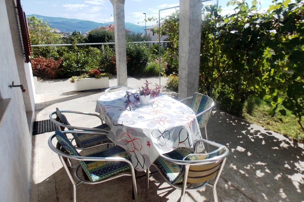 Two bedroom apartment with terrace Novi Vinodolski (A-5600-a) Two bedroom apartment with terrace Novi Vinodolski (A-5600-a)