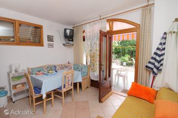 Dining room Crikvenica, Dining room in the apartment.