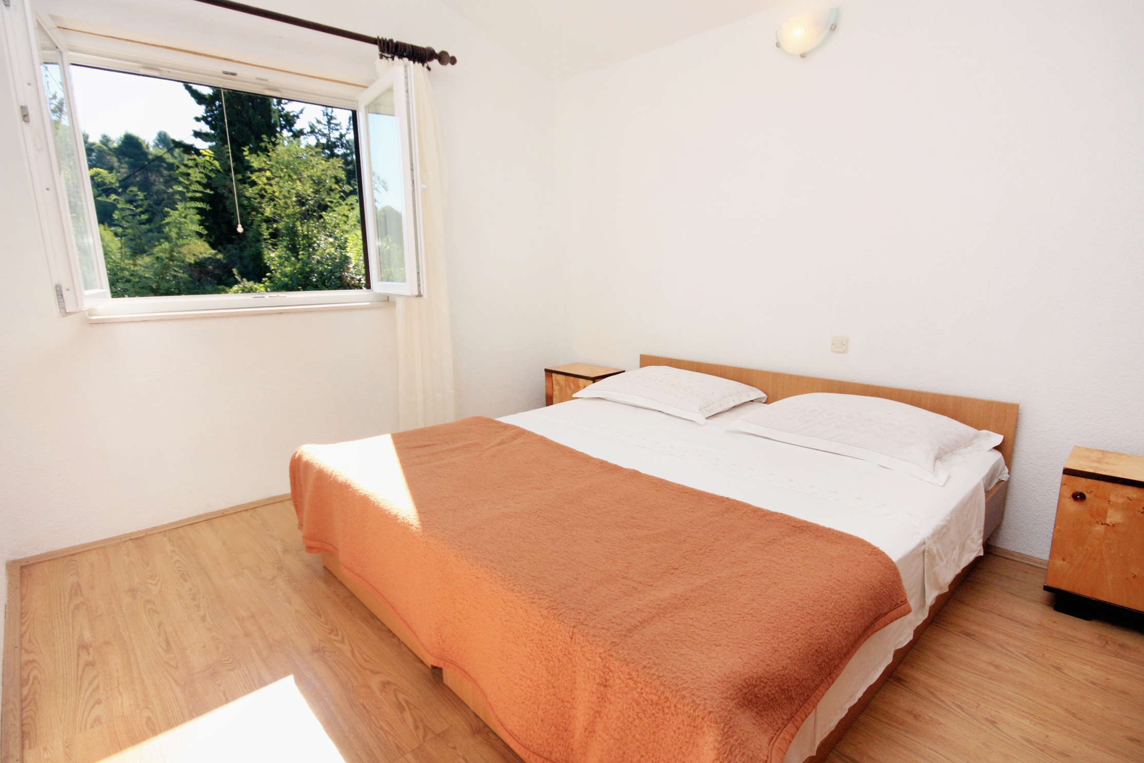 Two bedroom apartment near beach Cove Solotiša, Hvar  A-a