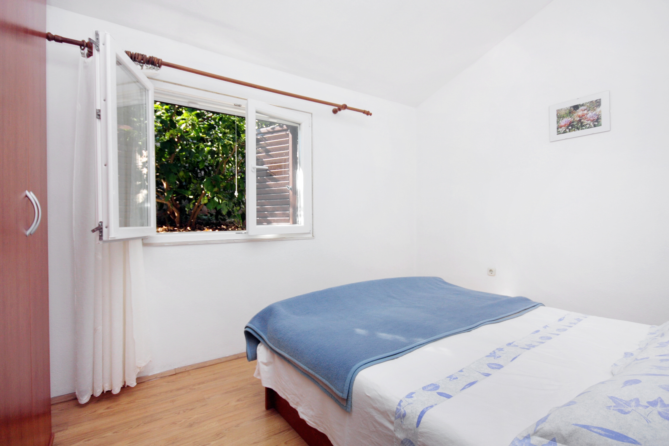 Two bedroom apartment near beach Cove Solotiša, Hvar  A-d