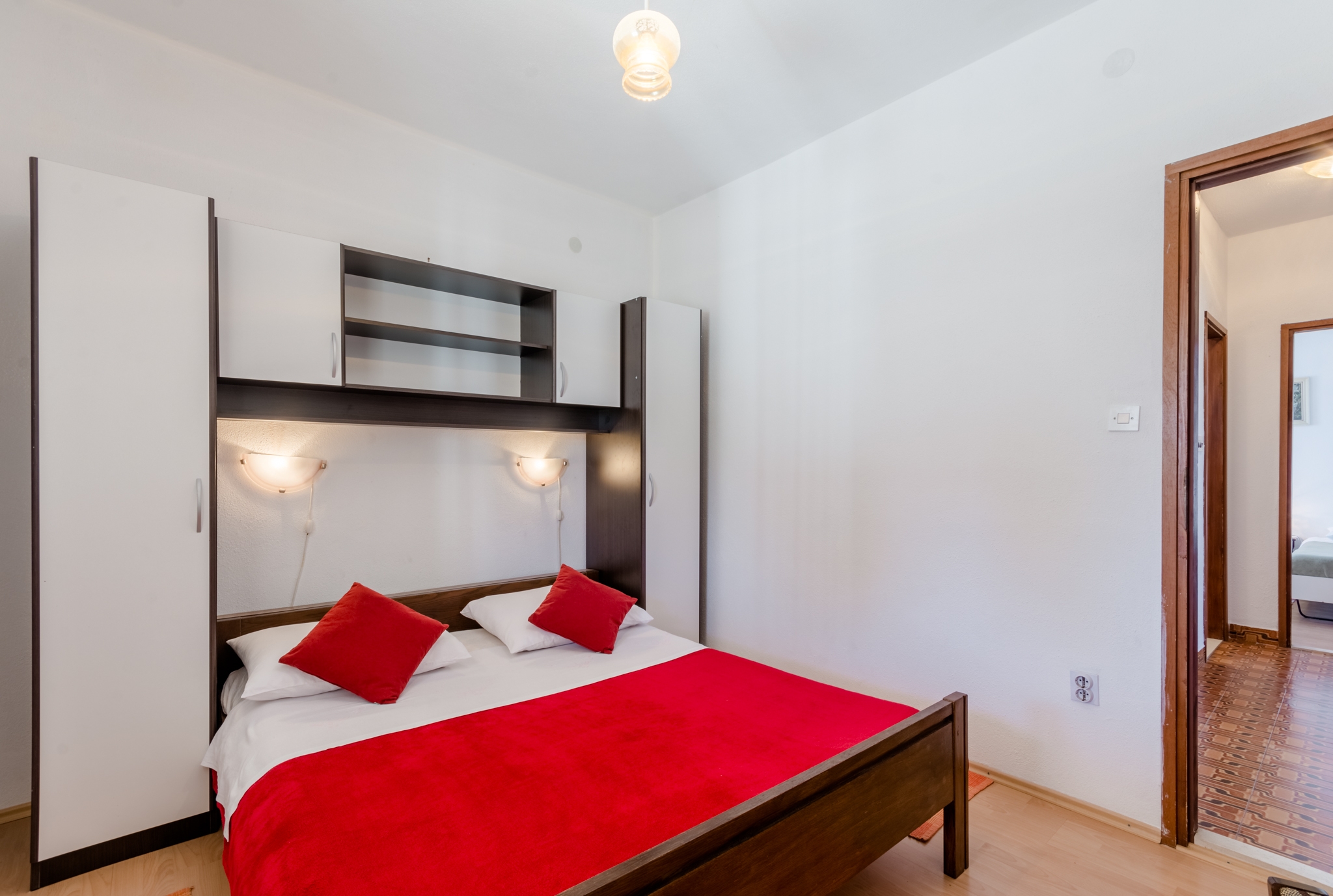 Three bedroom apartment with terrace and sea view Mirca, Brač  A-a