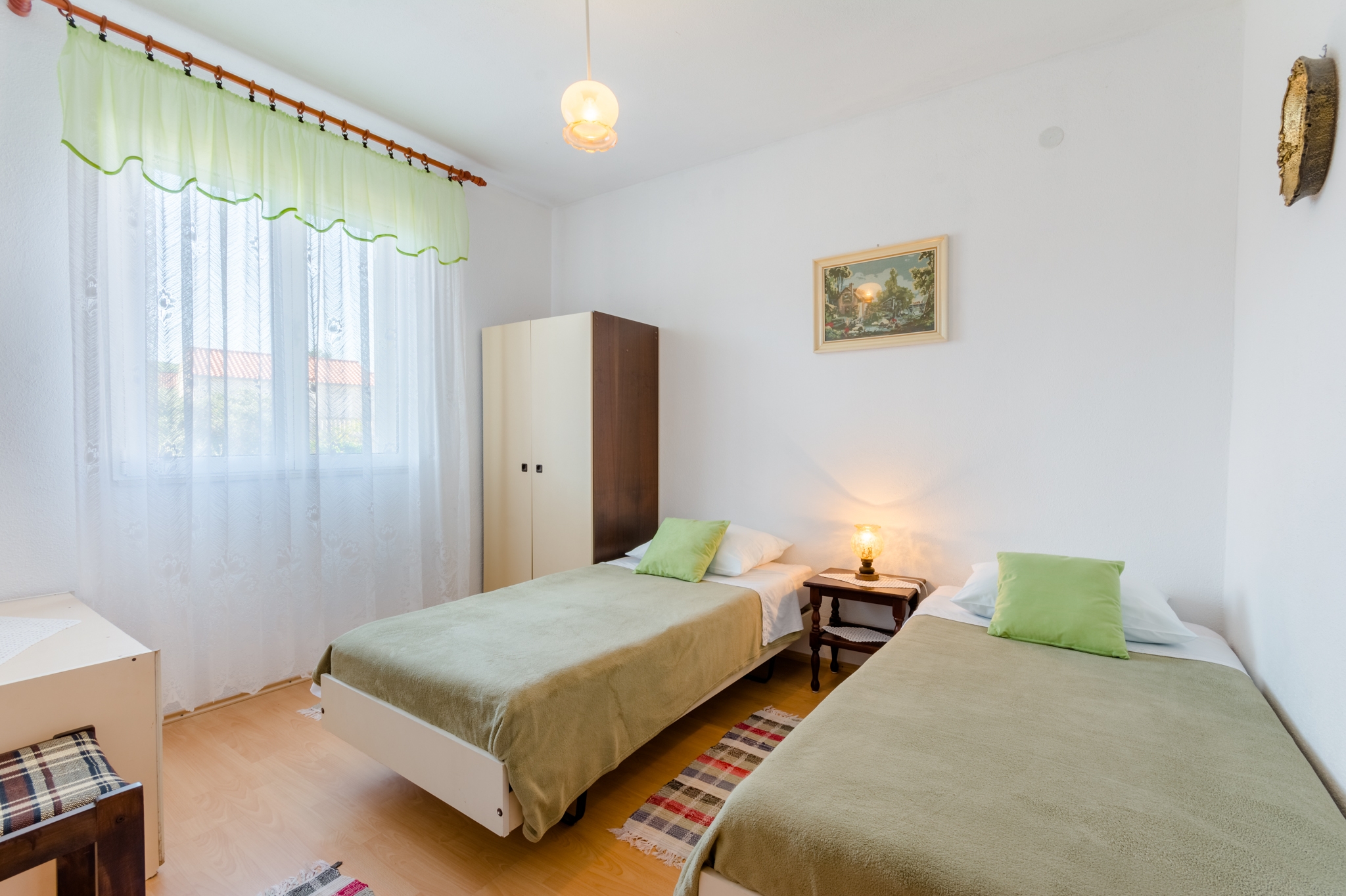 Three bedroom apartment with terrace and sea view Mirca, Brač  A-a
