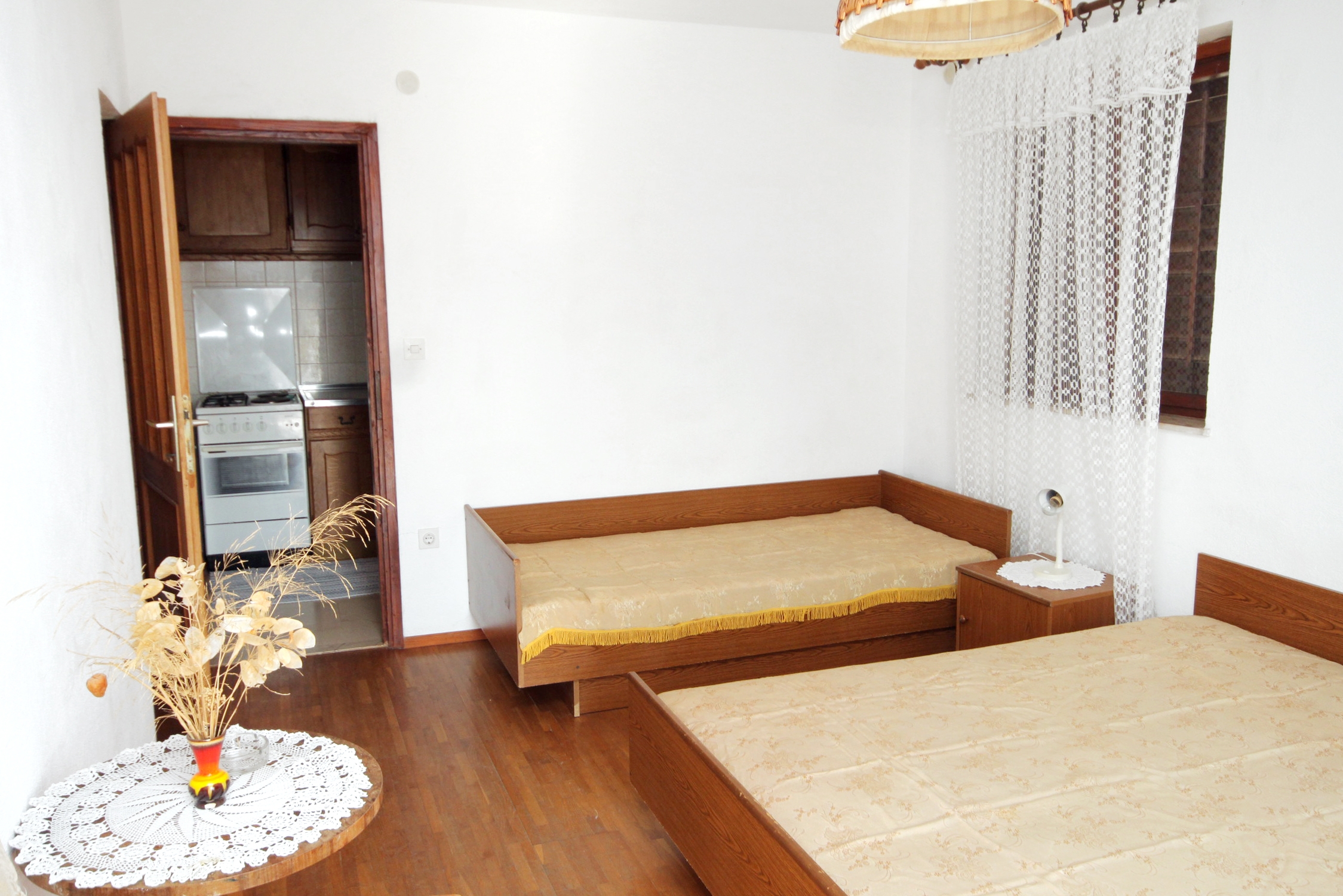 Three bedroom apartment with terrace and sea view Sumartin, Brač  A-a