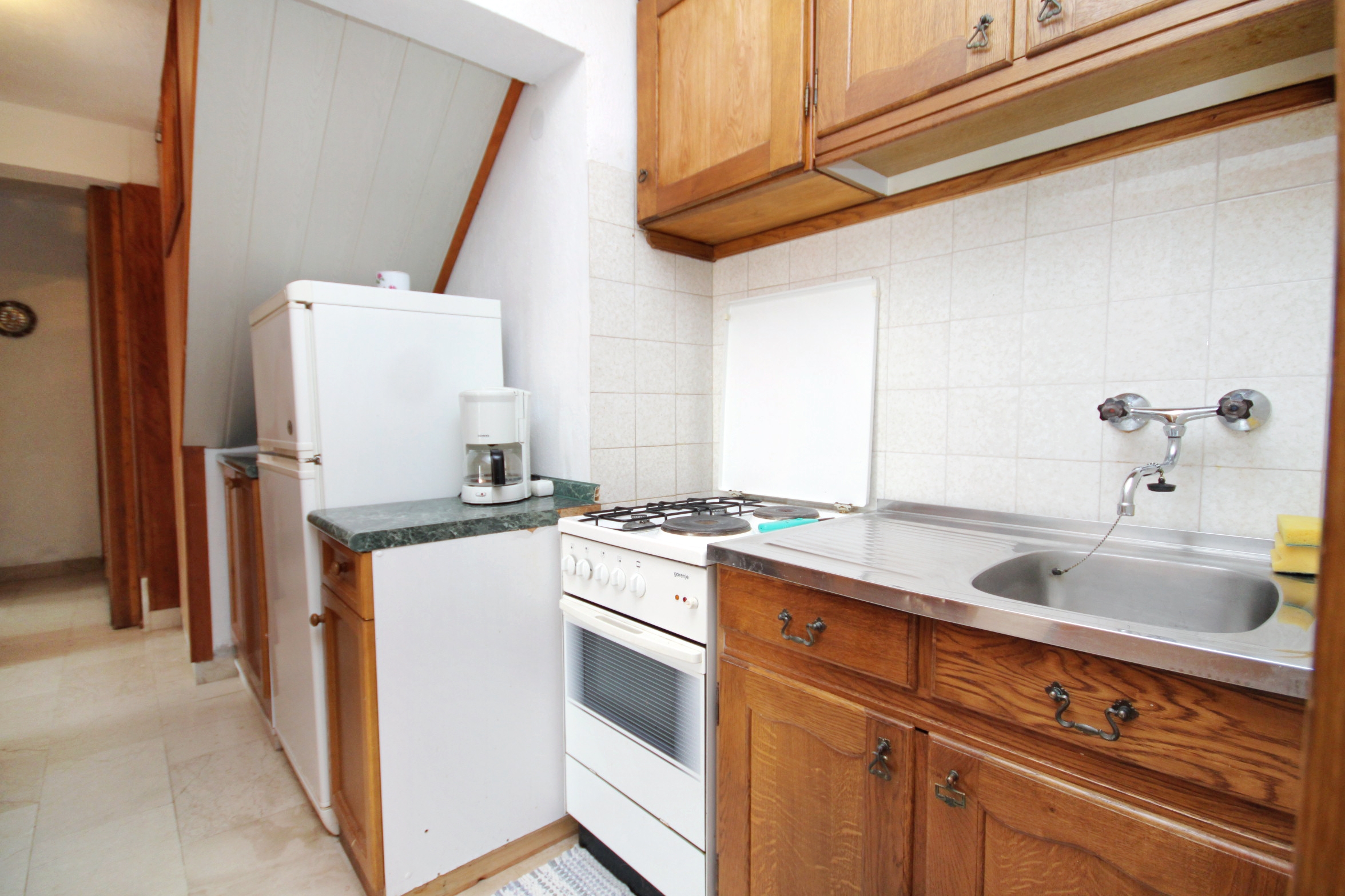 Three bedroom apartment with terrace and sea view Sumartin, Brač (A-5615-a)