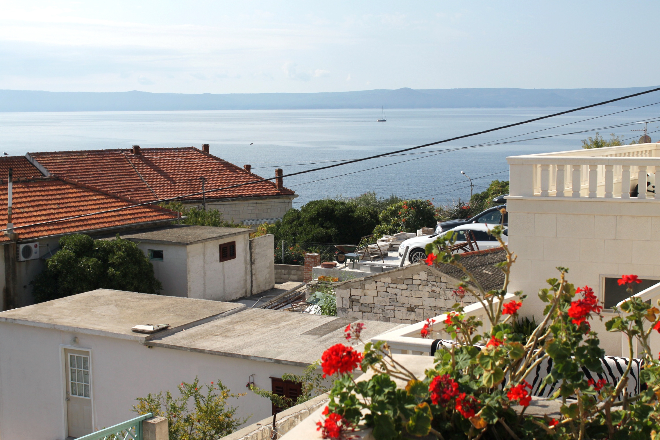 Three bedroom apartment with terrace and sea view Sumartin, Brač  A-a