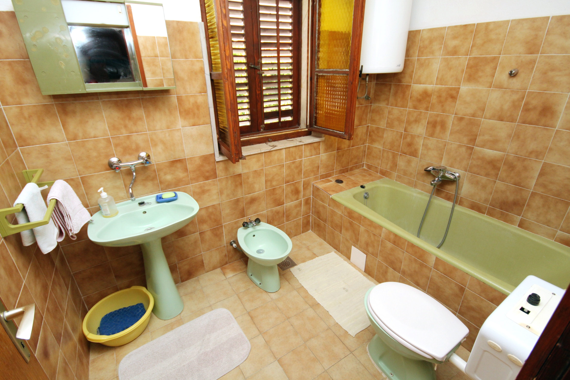 One bedroom apartment with terrace Sumartin, Brač  A-c