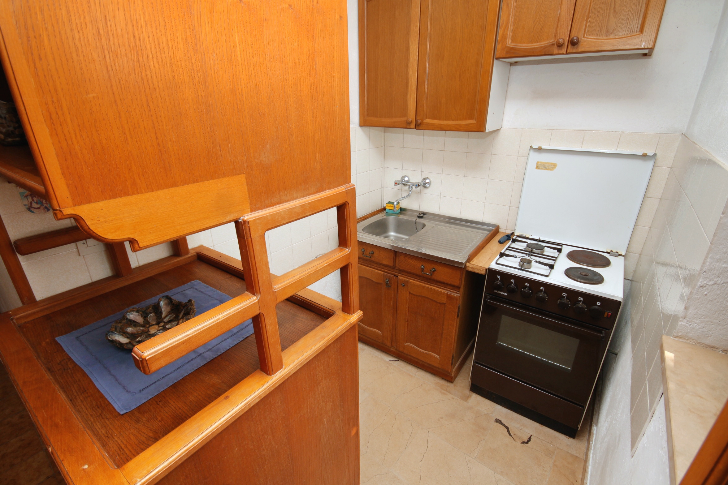 One bedroom apartment with terrace Sumartin, Brač  A-c