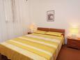 Ložnice Postira, Ložnice v ubytování typu apartment, domácí mazlíčci povoleni a WiFi.