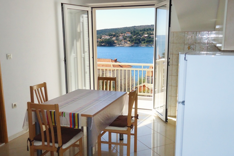 One bedroom apartment with balcony and sea view Sumartin, Brač (A-5620-c) One bedroom apartment with balcony and sea view Sumartin, Brač (A-5620-c)