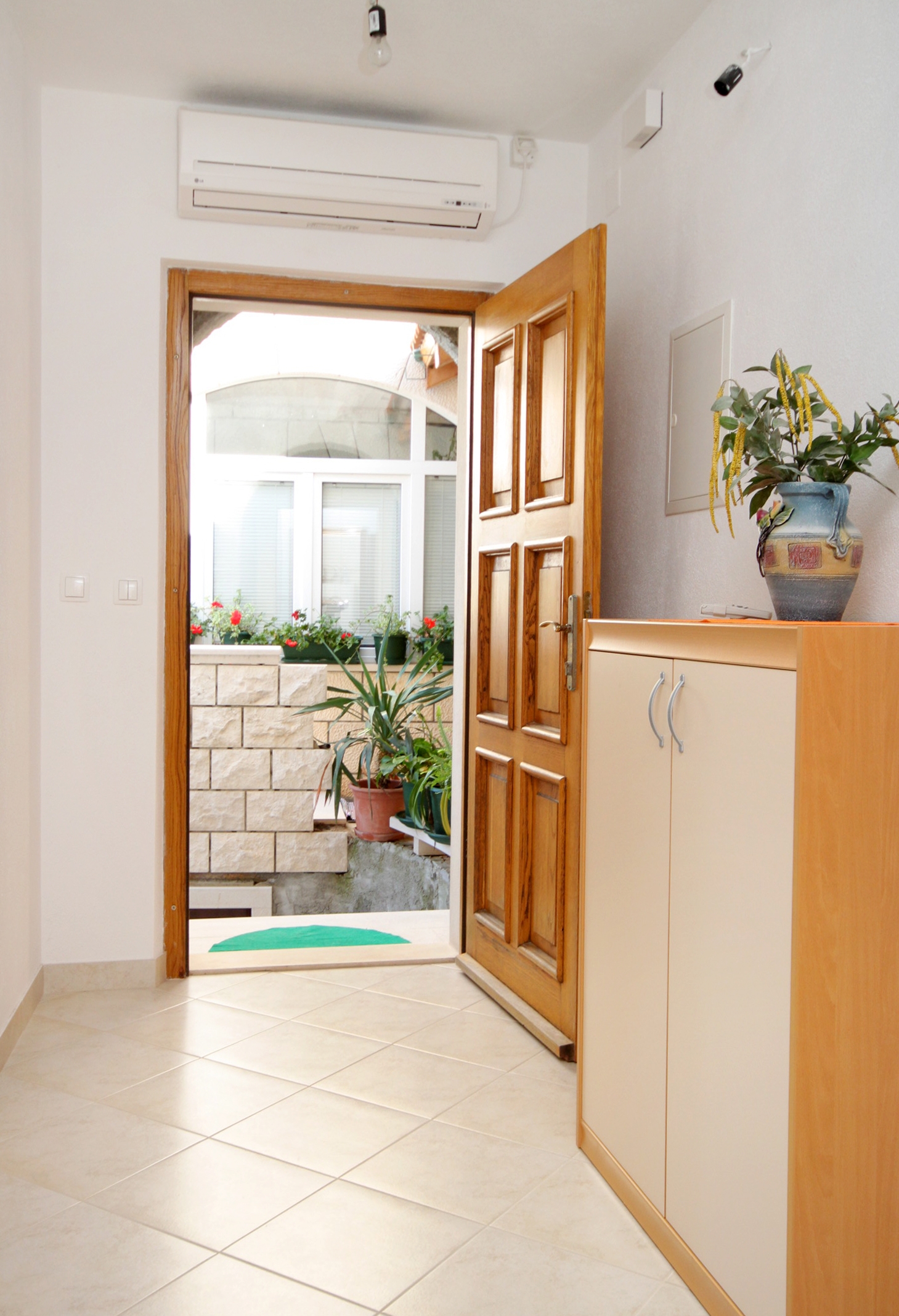 One bedroom apartment with balcony and sea view Pučišća, Brač  A-a
