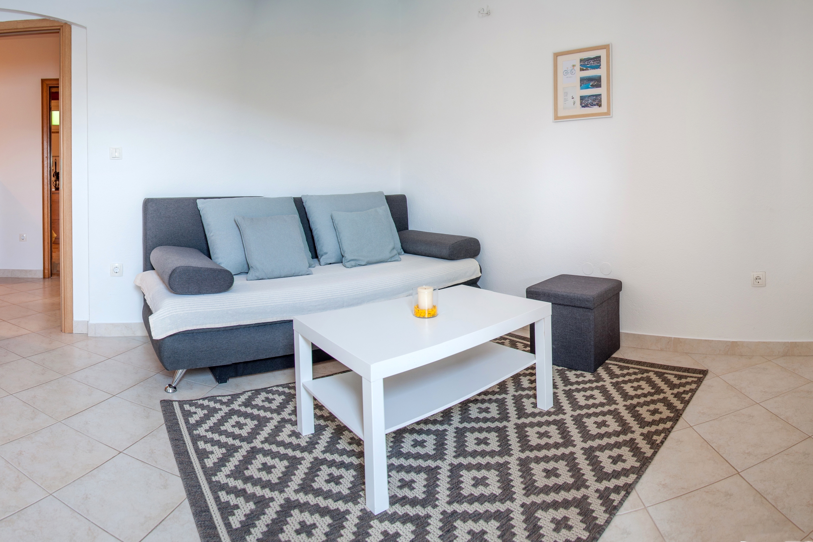 One bedroom apartment with balcony and sea view Pučišća, Brač (A-5625-a)