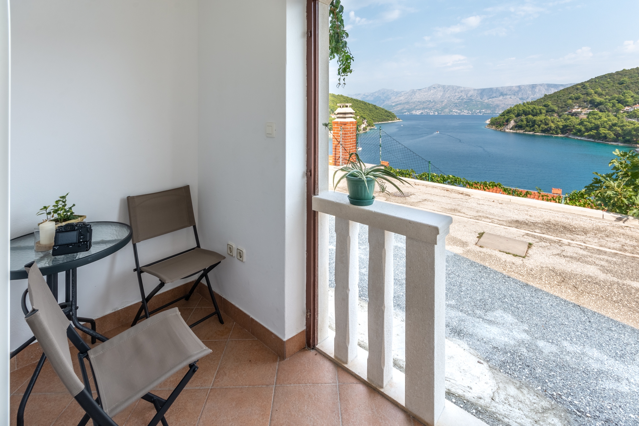 Studio flat with terrace and sea view Pučišća, Brač (AS-5625-a) Studio flat with terrace and sea view Pučišća, Brač (AS-5625-a)