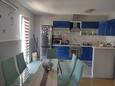 Dining room Supetar, Dining room in the apartment, air condition available, (pet friendly) and WiFi.