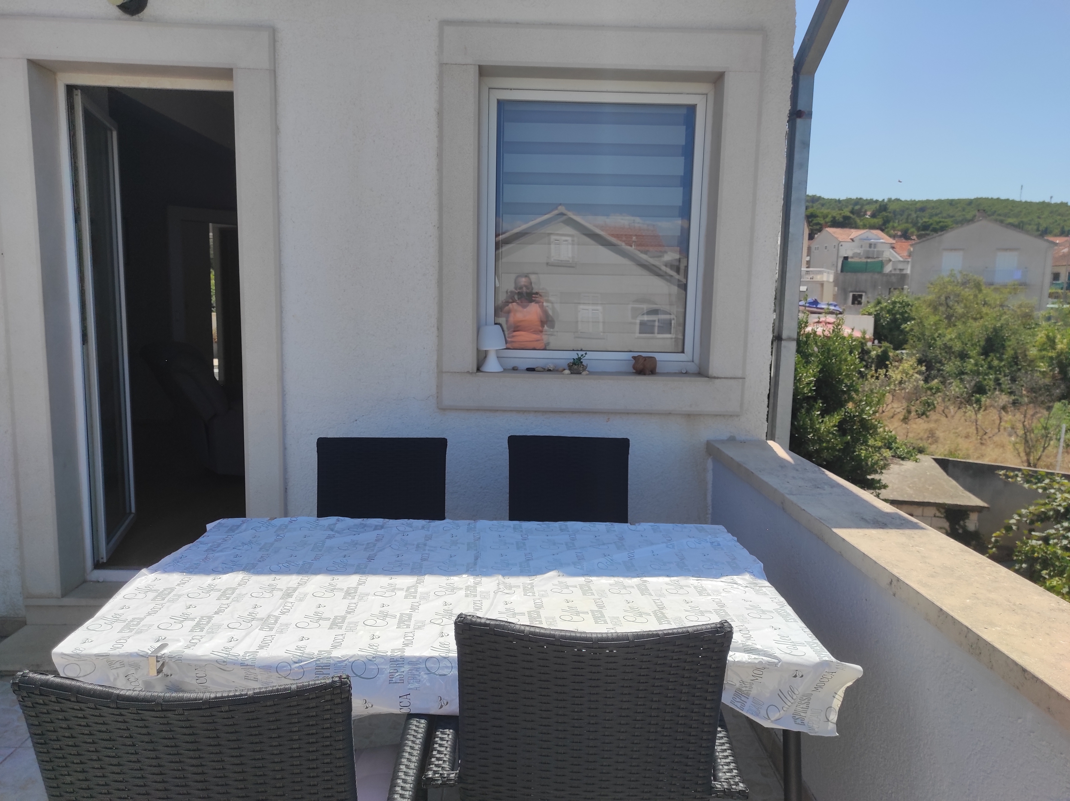 Two bedroom apartment with terrace and sea view Supetar, Brač  A-a