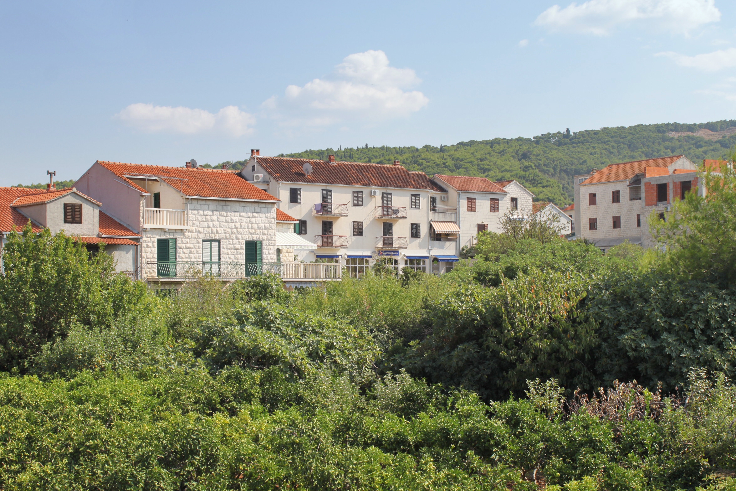 Two bedroom apartment with terrace and sea view Supetar, Brač  A-a