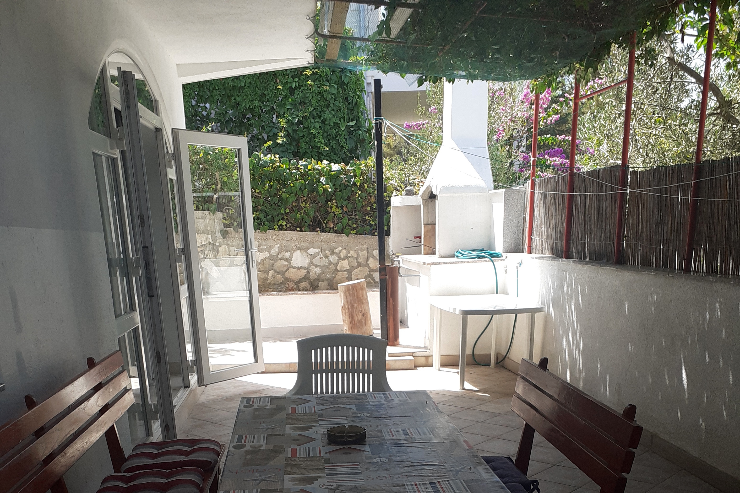 Two bedroom apartment with terrace Sutivan (Brač) (A-5629-a) Two bedroom apartment with terrace Sutivan (Brač) (A-5629-a)