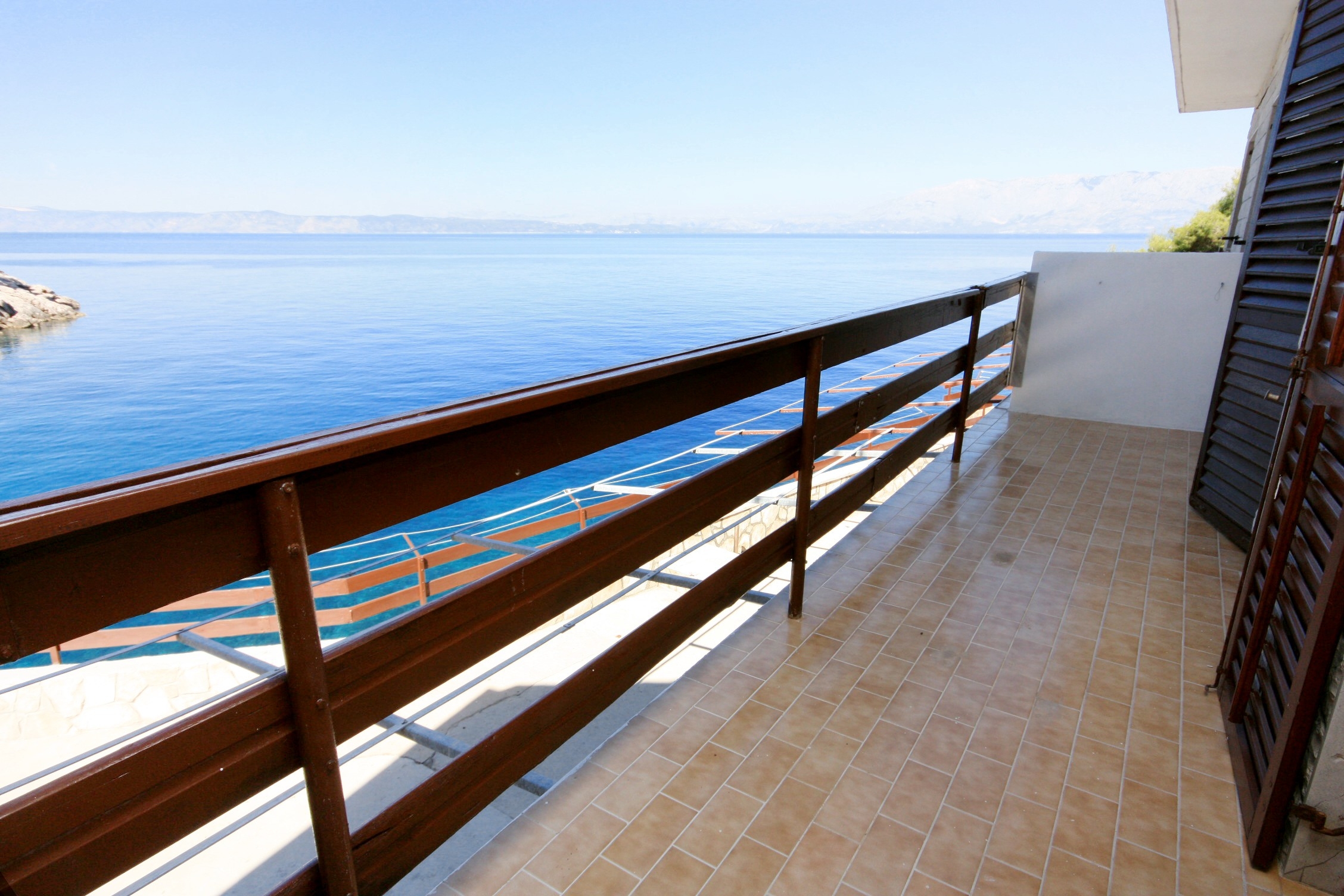 Three bedroom apartment near beach Cove Pobij, Hvar  A-a