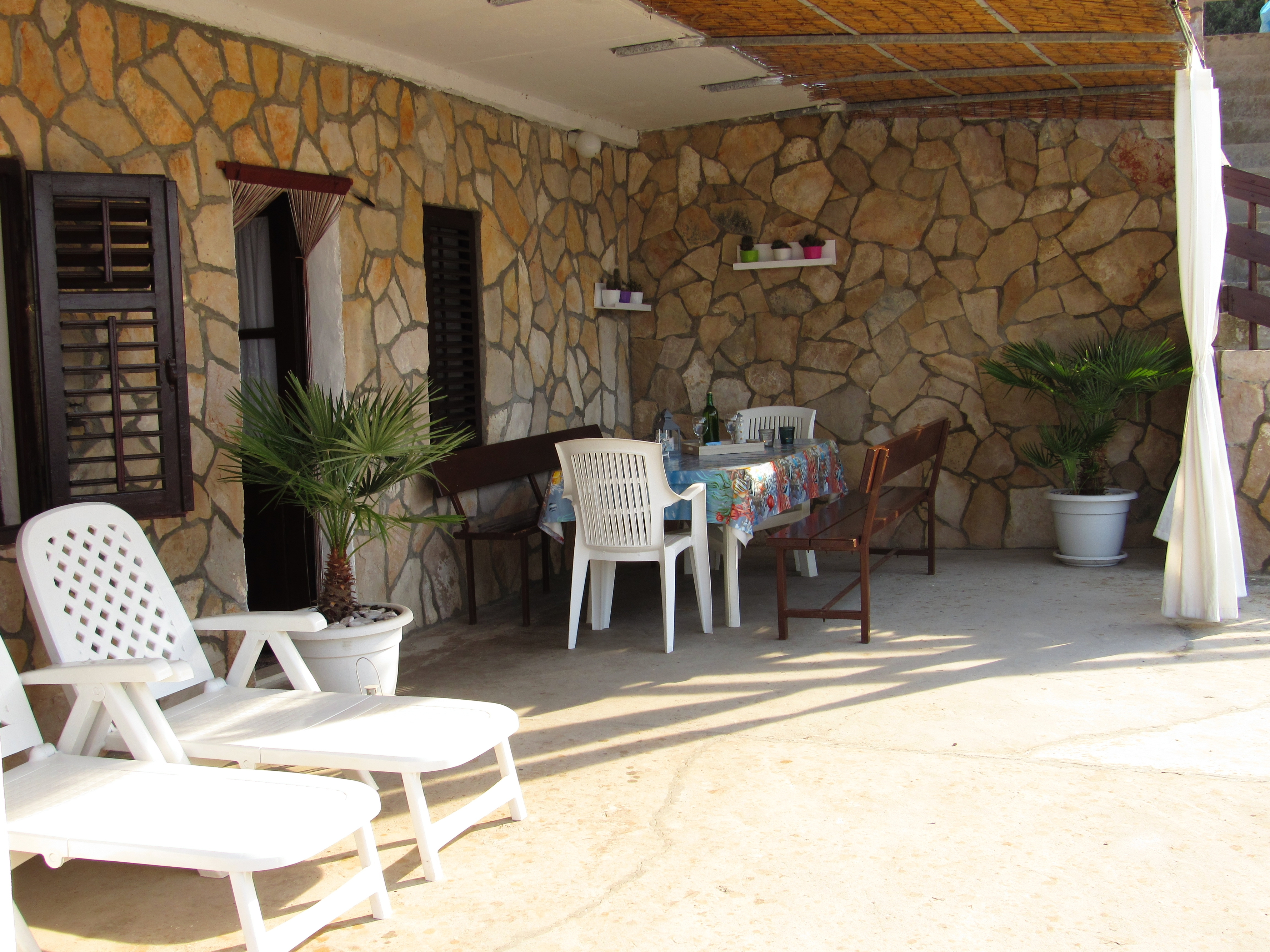 Three bedroom apartment near beach Cove Pobij, Hvar  A-a