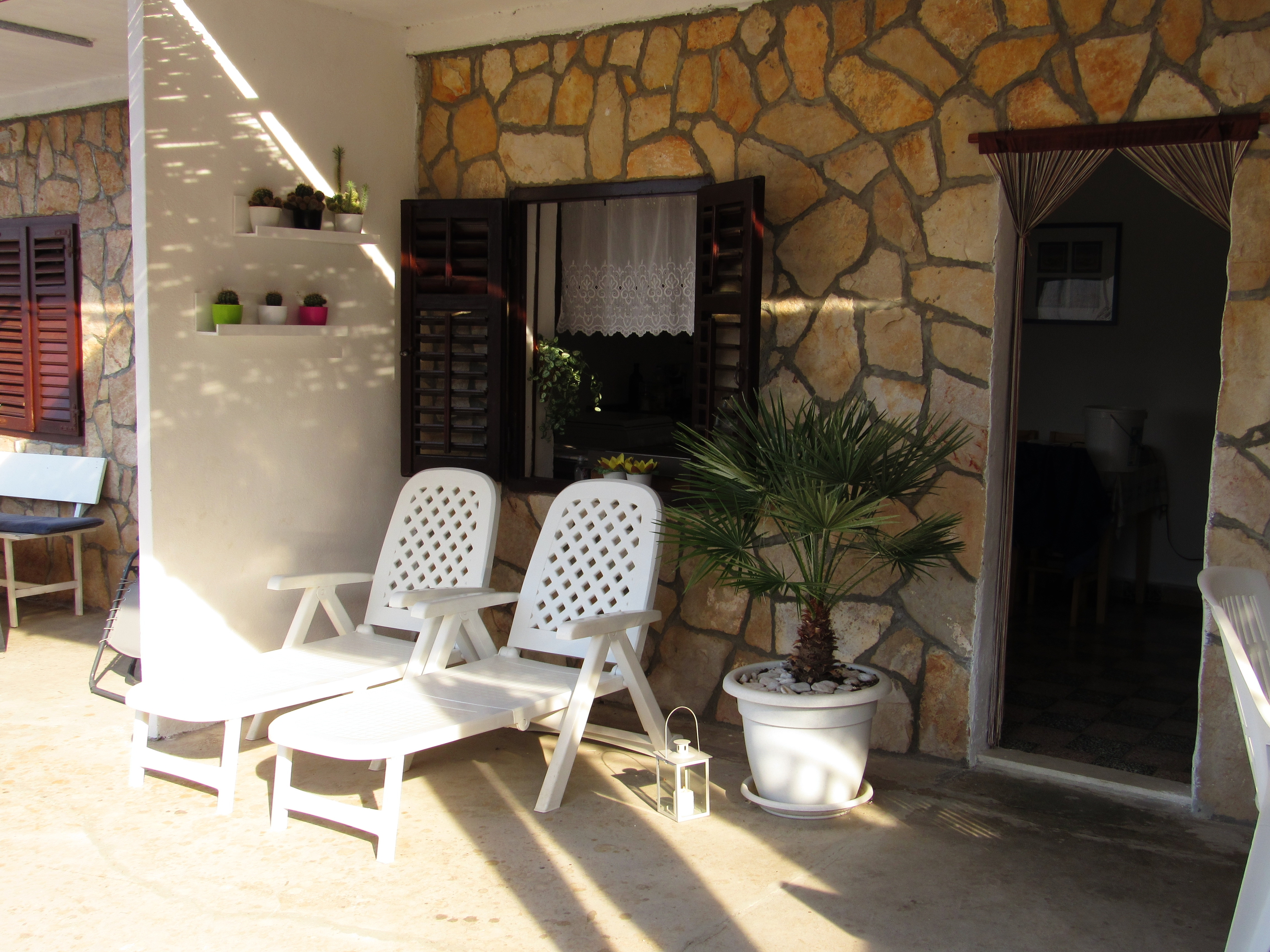 Three bedroom apartment near beach Cove Pobij, Hvar  A-a