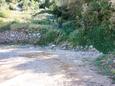 Parking lot Pobij, Hvar, Parking lot 5633 - Apartments near sea with pebble beach.
