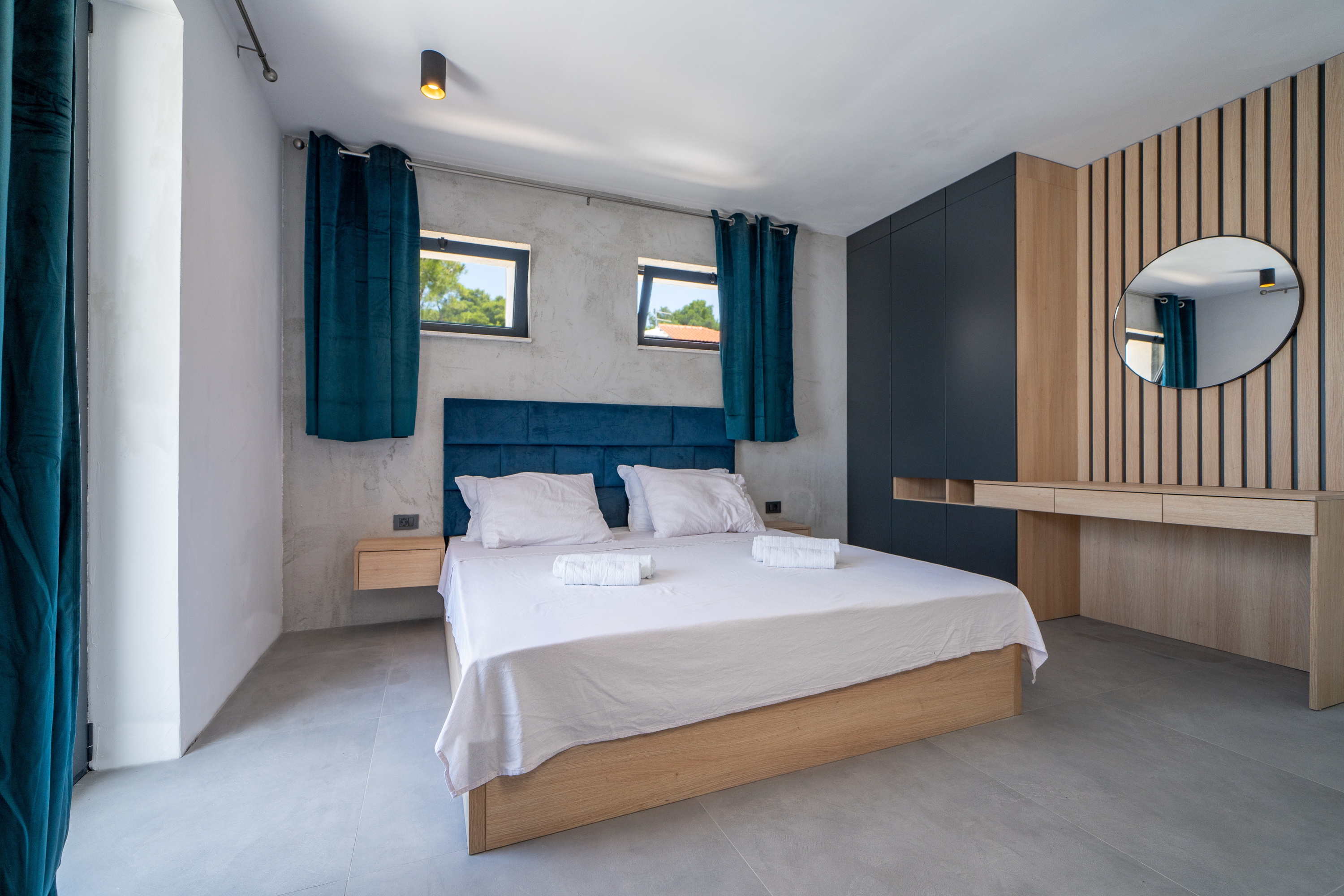 Three bedroom house near beach Sumartin, Brač  K