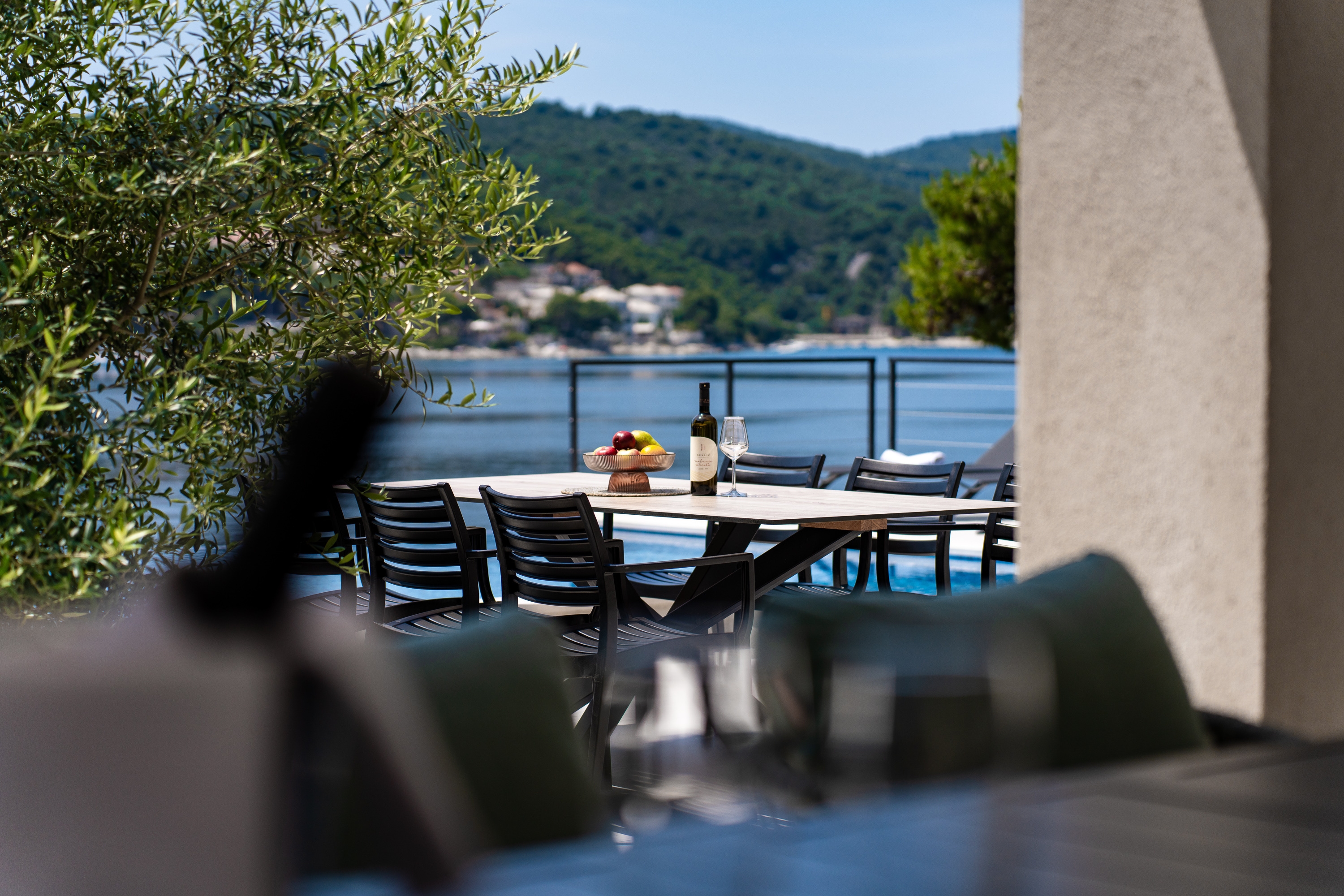 Three bedroom house near beach Sumartin, Brač (K-5639)