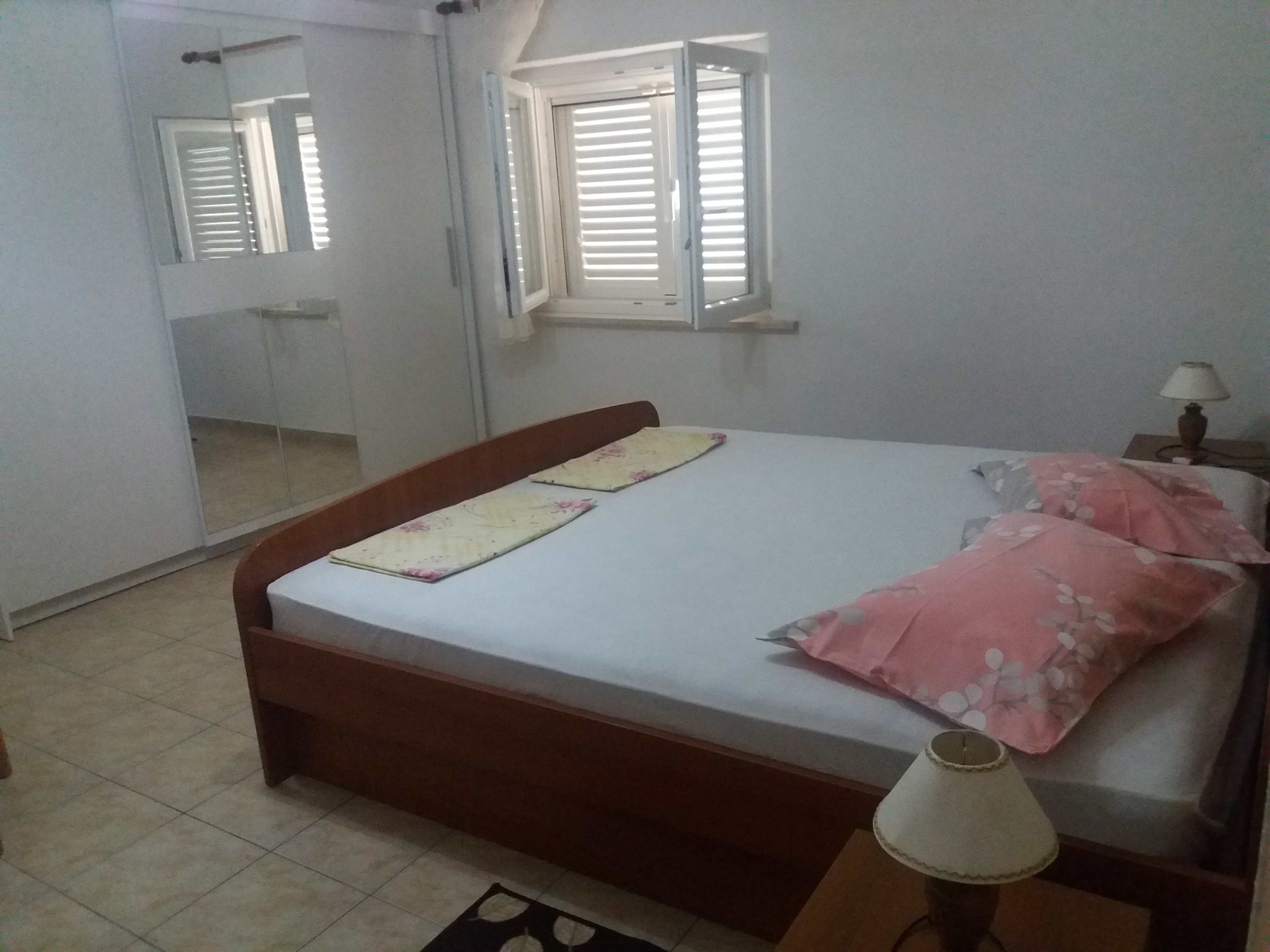 One bedroom apartment with air-conditioning Povlja, Brač  A-a