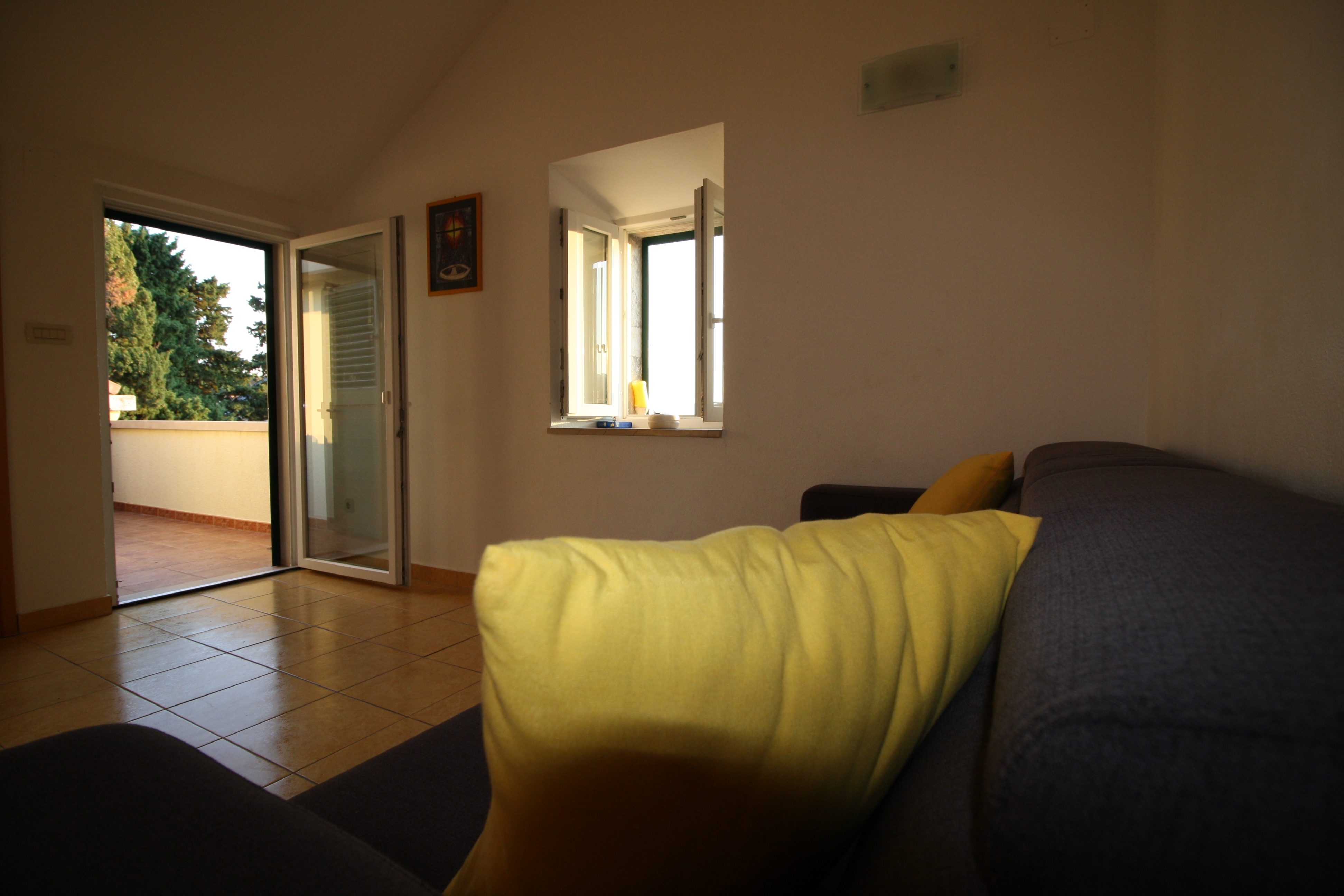 One bedroom apartment with terrace and sea view Sumartin, Brač  A-a