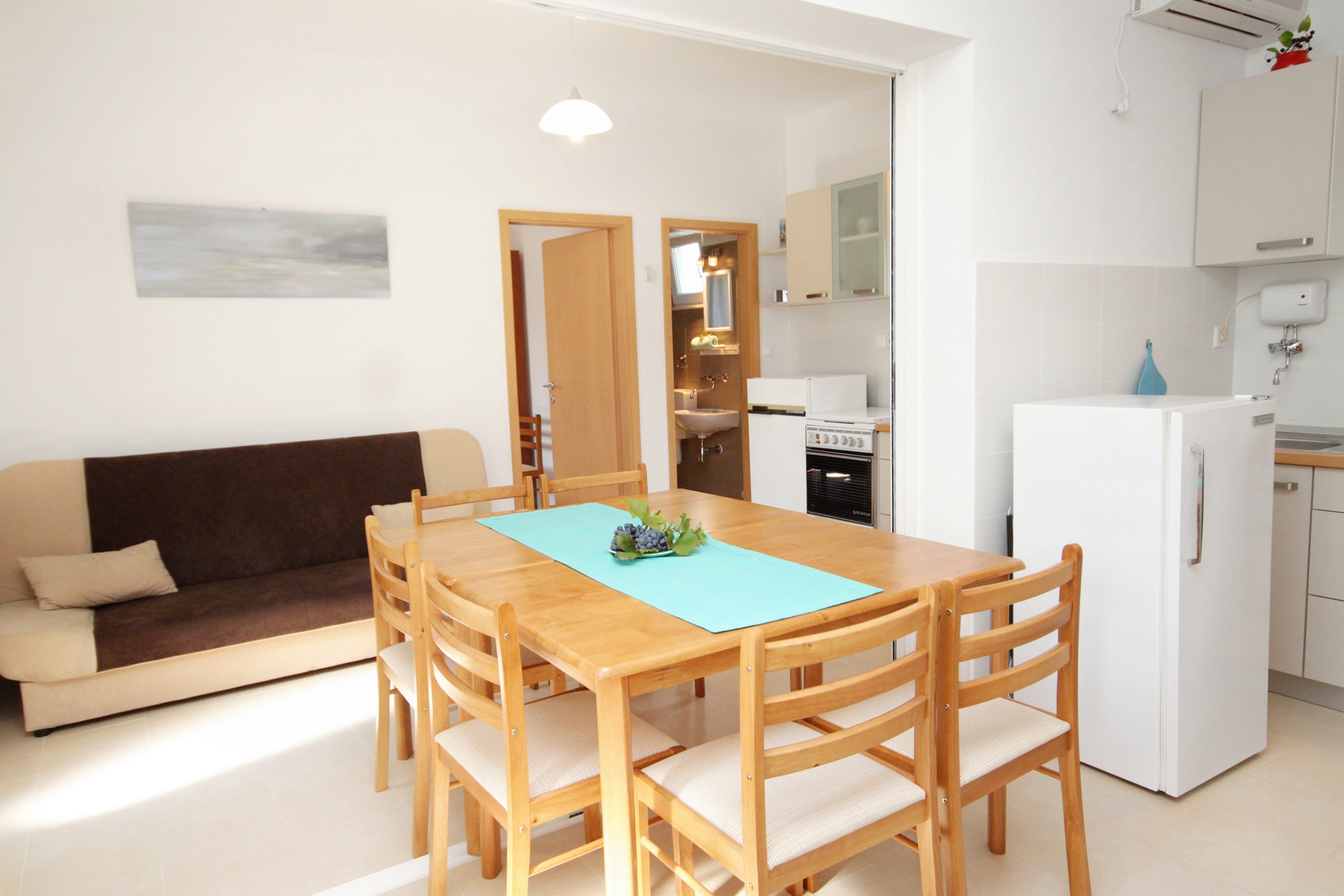 Two bedroom apartment with terrace Sumartin, Brač  A-a
