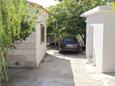 Sumartin, Brač, Parkolóhely 5646 - Apartmanok kavicsos stranddal.