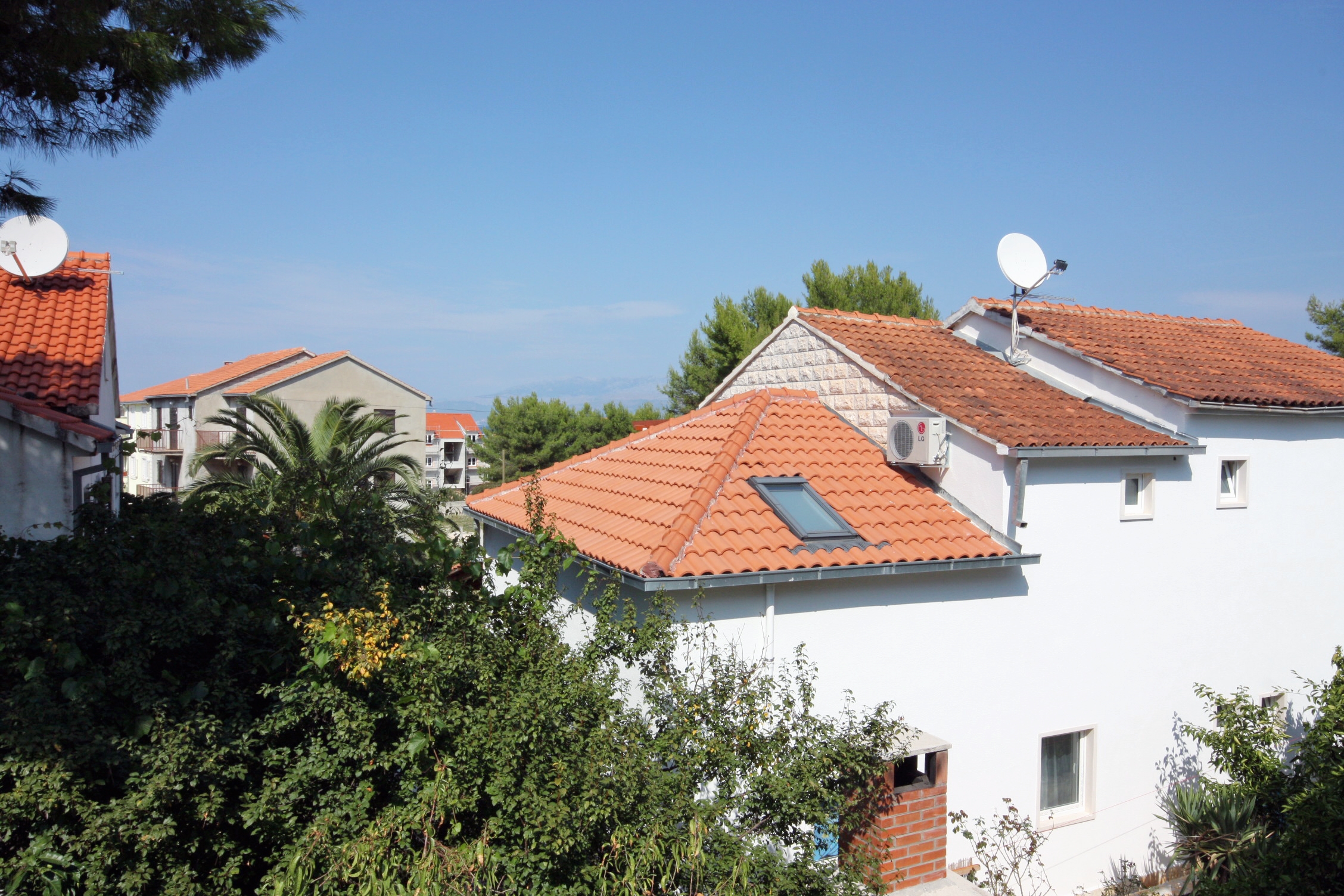 Three bedroom apartment with terrace Mirca, Brač  A-a