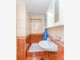 Bathroom Supetar, Bathroom in the apartment, WiFi.