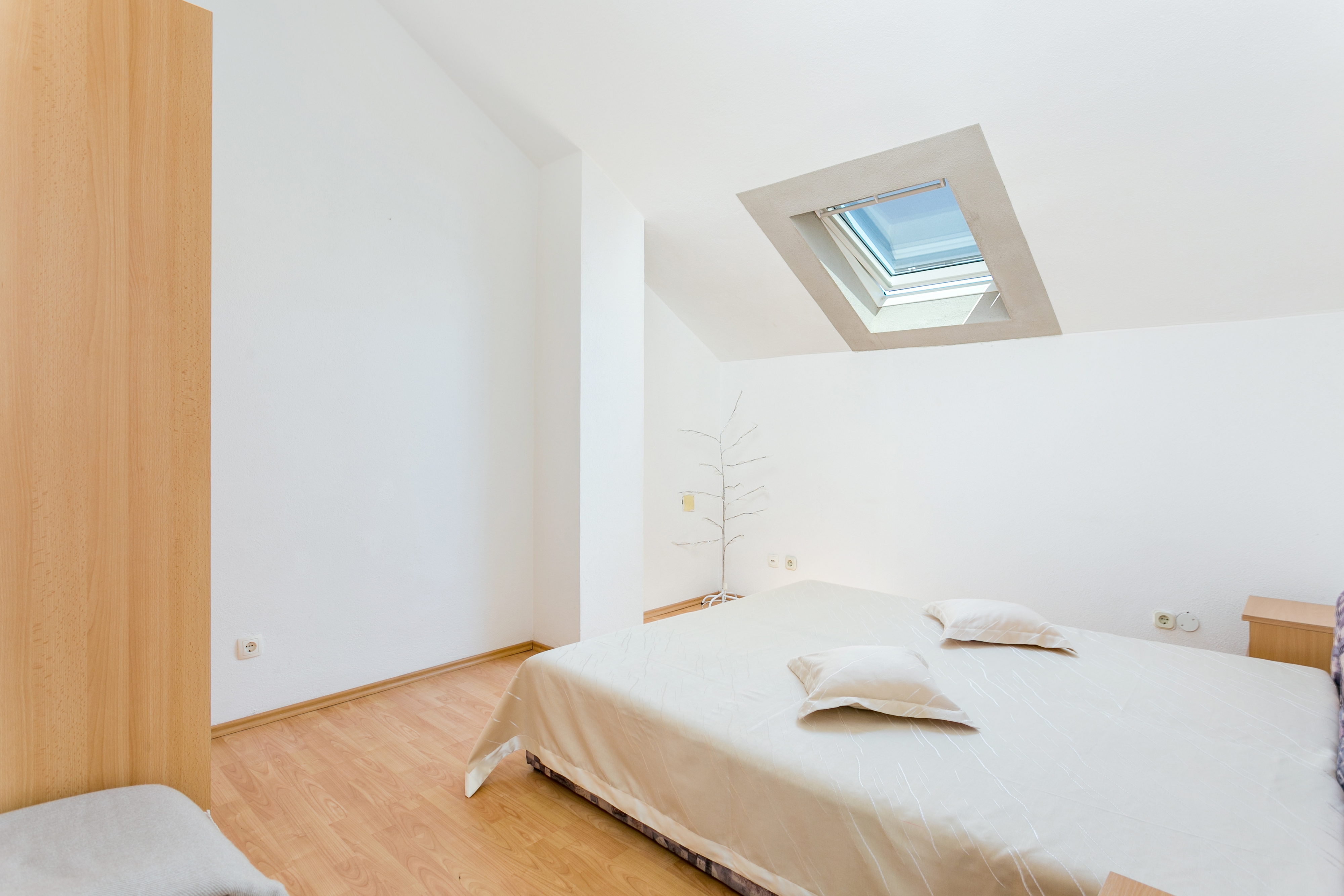 Two bedroom apartment with terrace and sea view Supetar, Brač  A-a