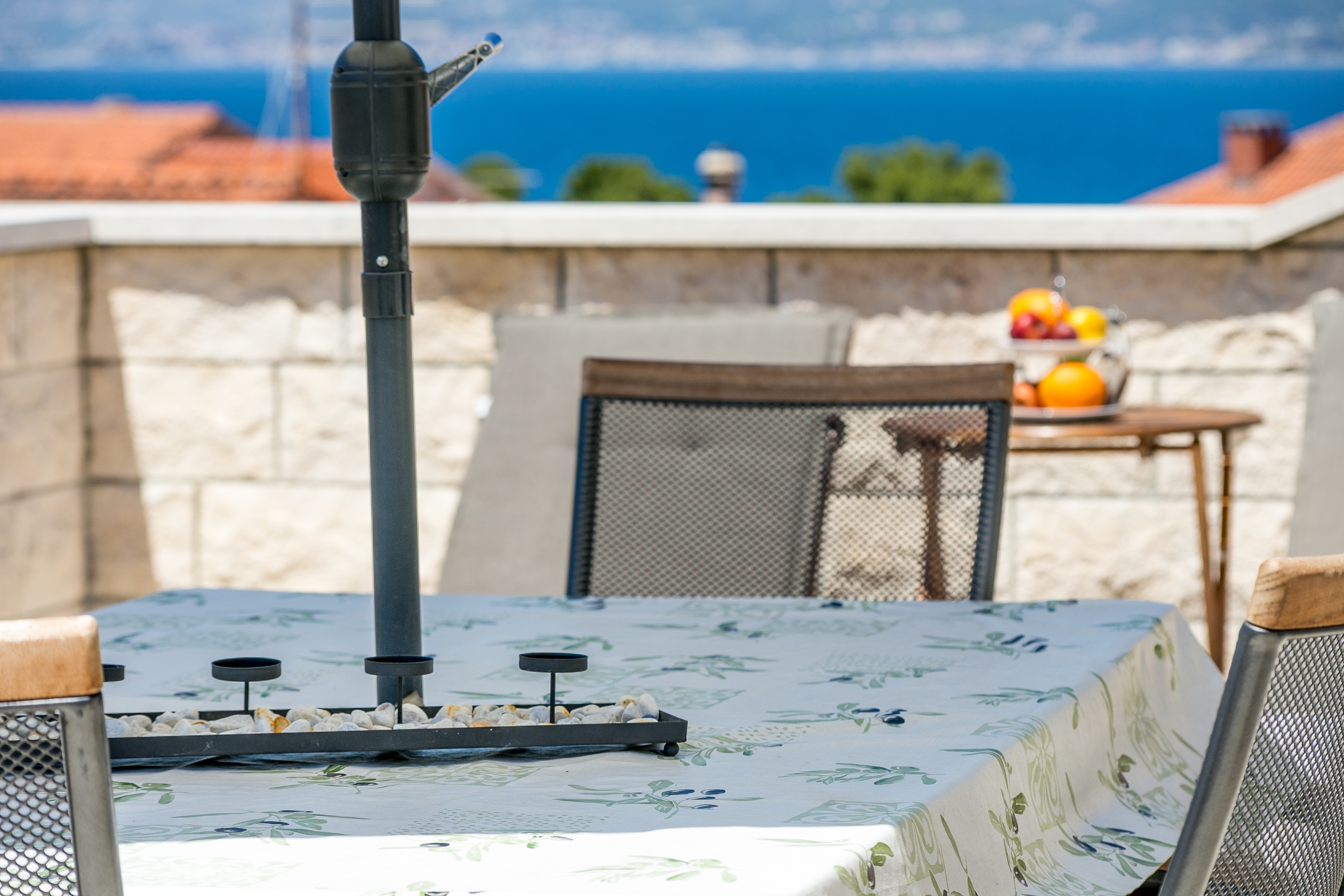 Two bedroom apartment with terrace and sea view Supetar, Brač  A-a