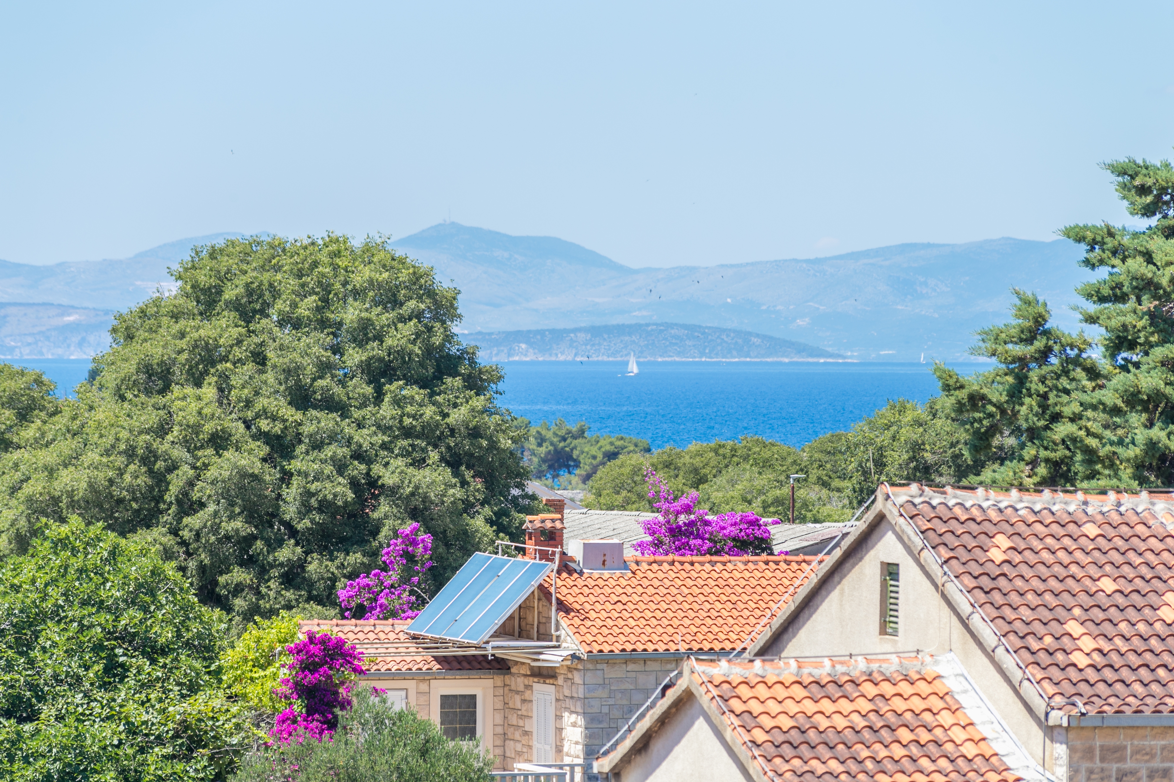 Two bedroom apartment with terrace and sea view Supetar, Brač  A-a