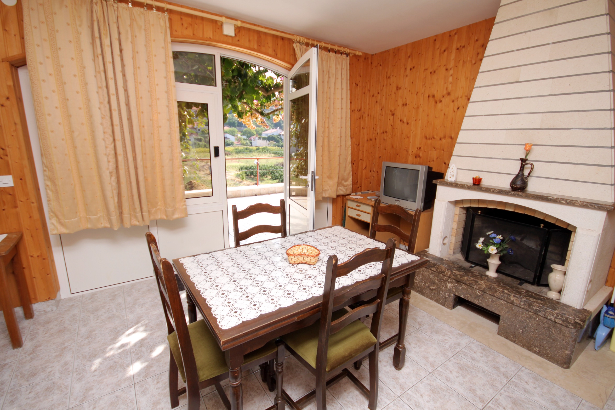 One bedroom apartment with terrace Postira, Brač  A-b