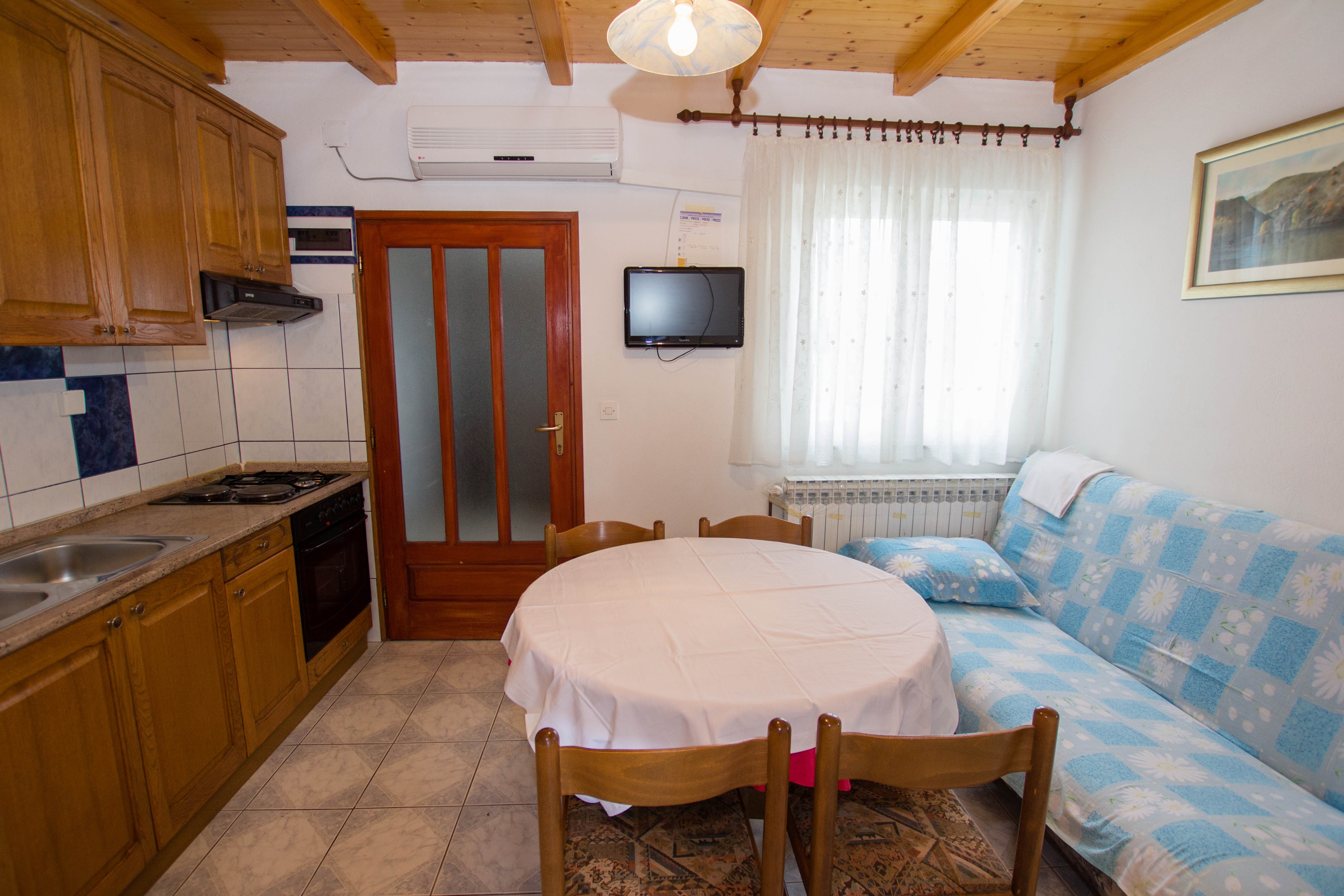 One bedroom apartment near beach Sućuraj, Hvar  A-b