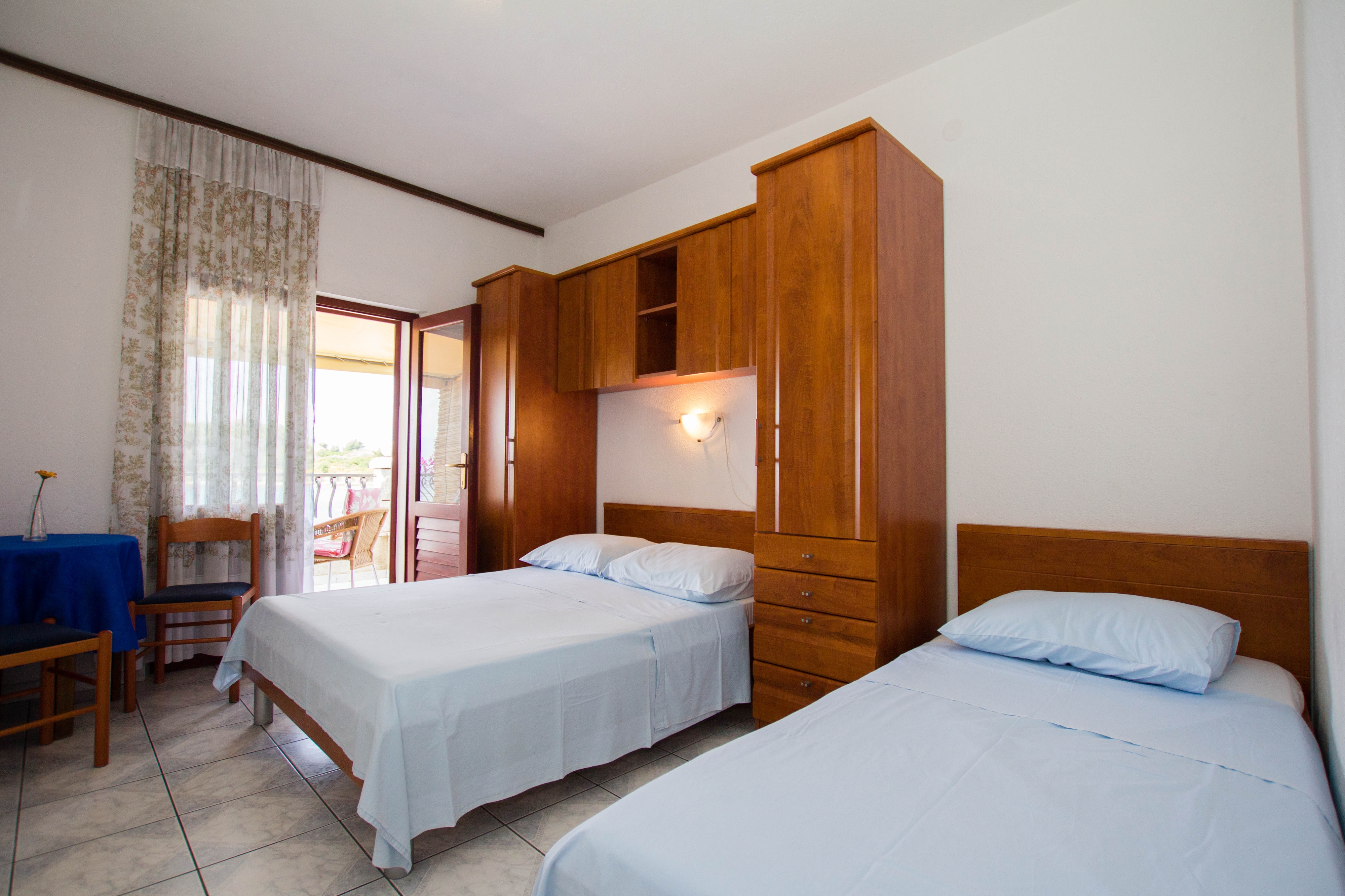 Studio flat near beach Sućuraj, Hvar  AS-b