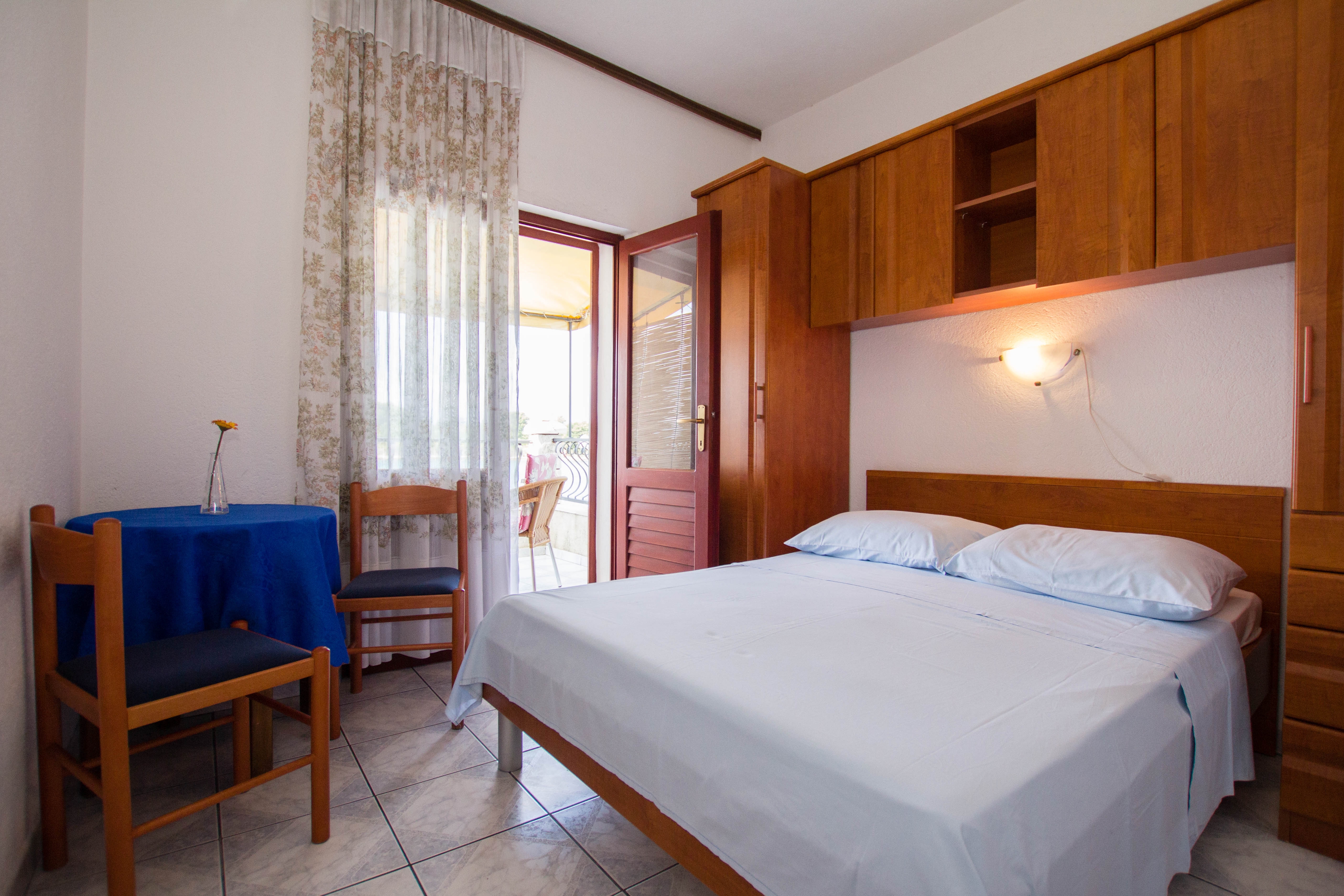 Studio flat near beach Sućuraj, Hvar  AS-b