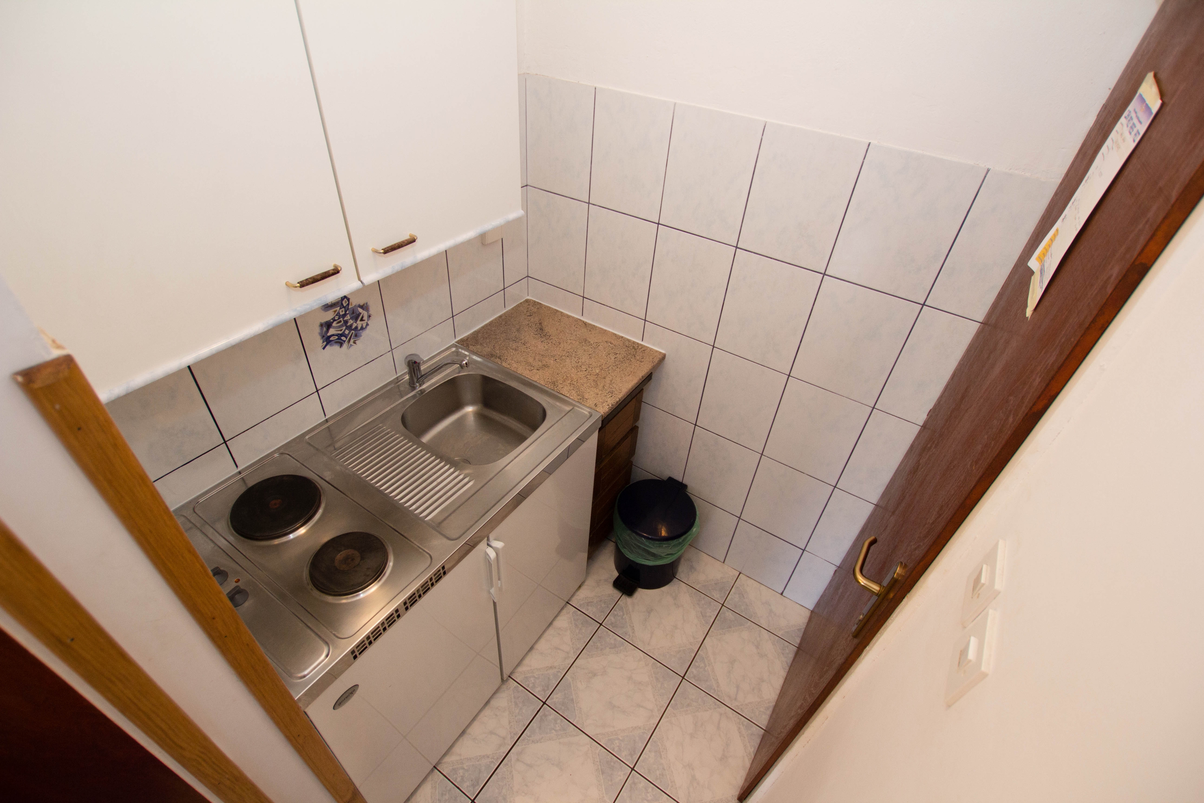 Studio flat near beach Sućuraj, Hvar  AS-b