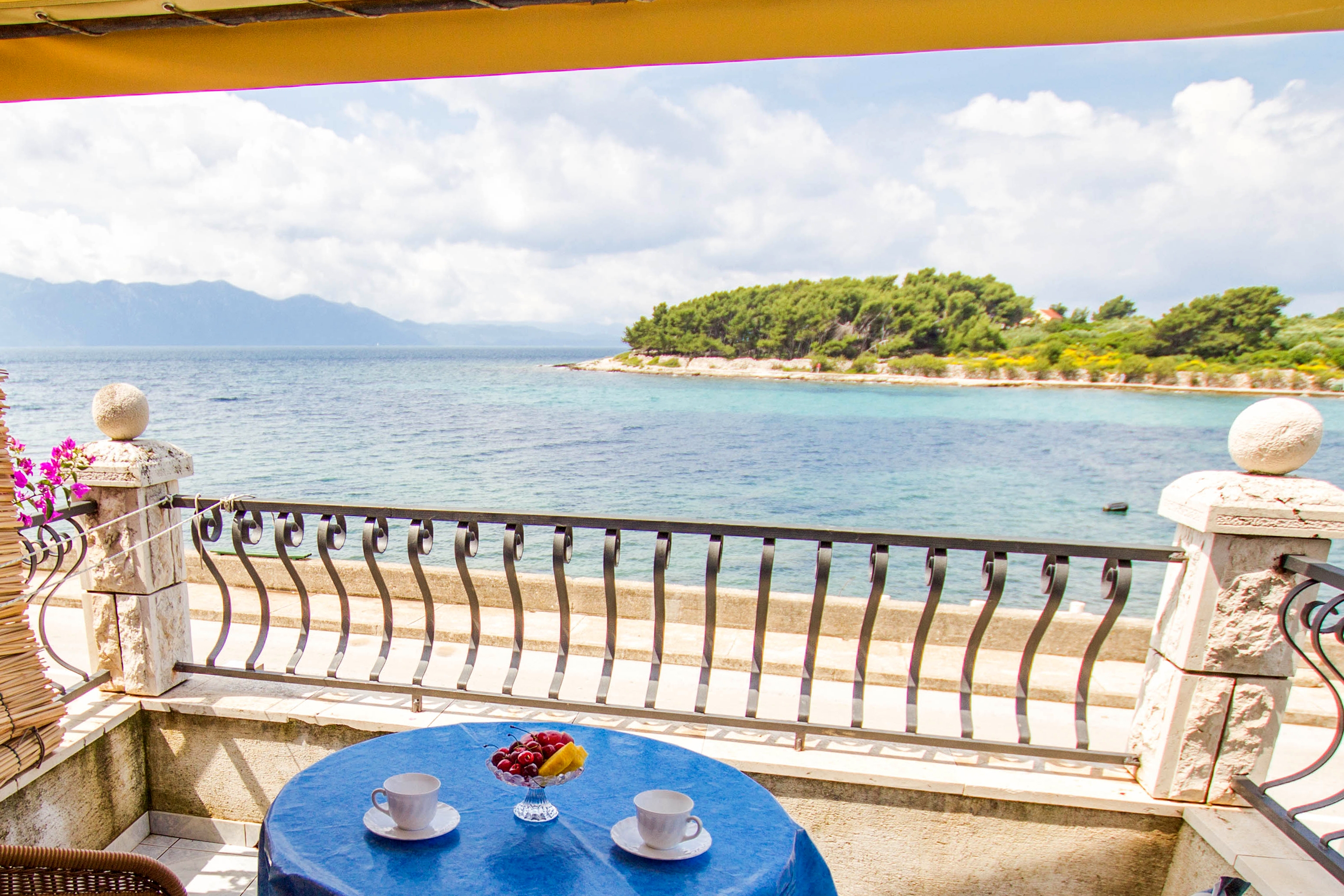 Studio flat near beach Sućuraj, Hvar  AS-b