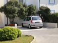 Parking lot Postira, Brač, Parking lot 5660 - Apartments by the sea.