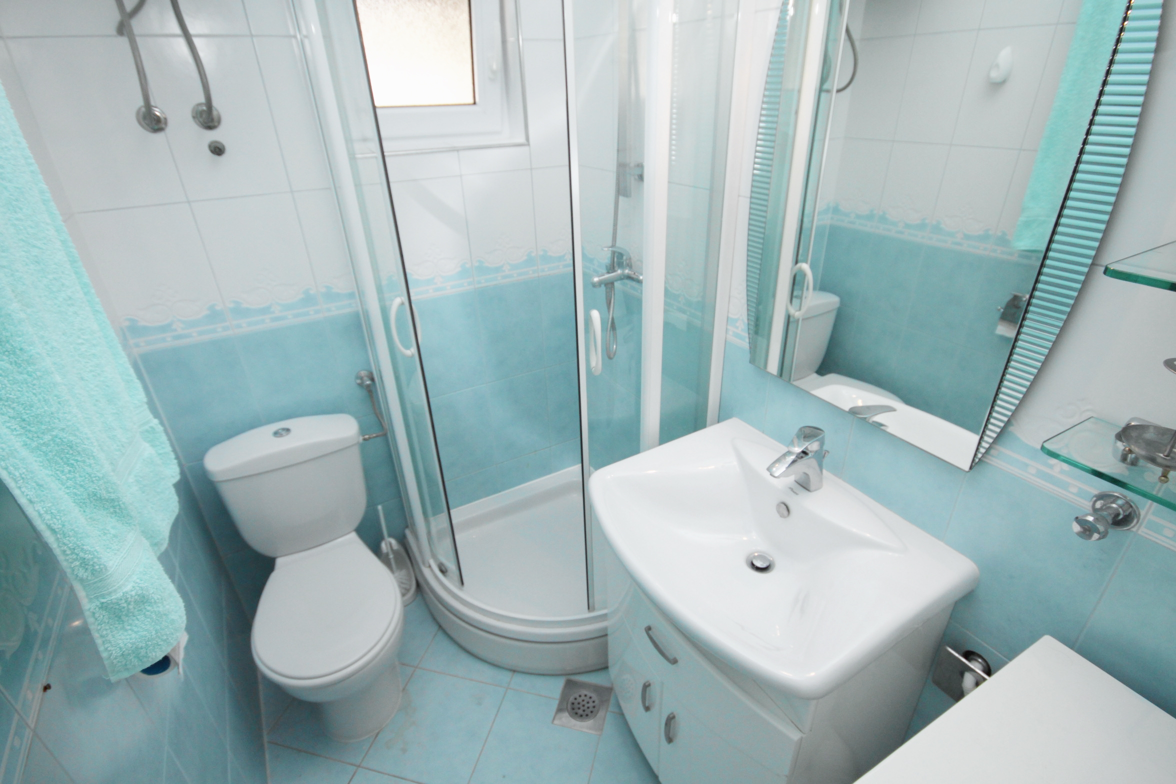 Four bedroom house with terrace and sea view Postira, Brač  K