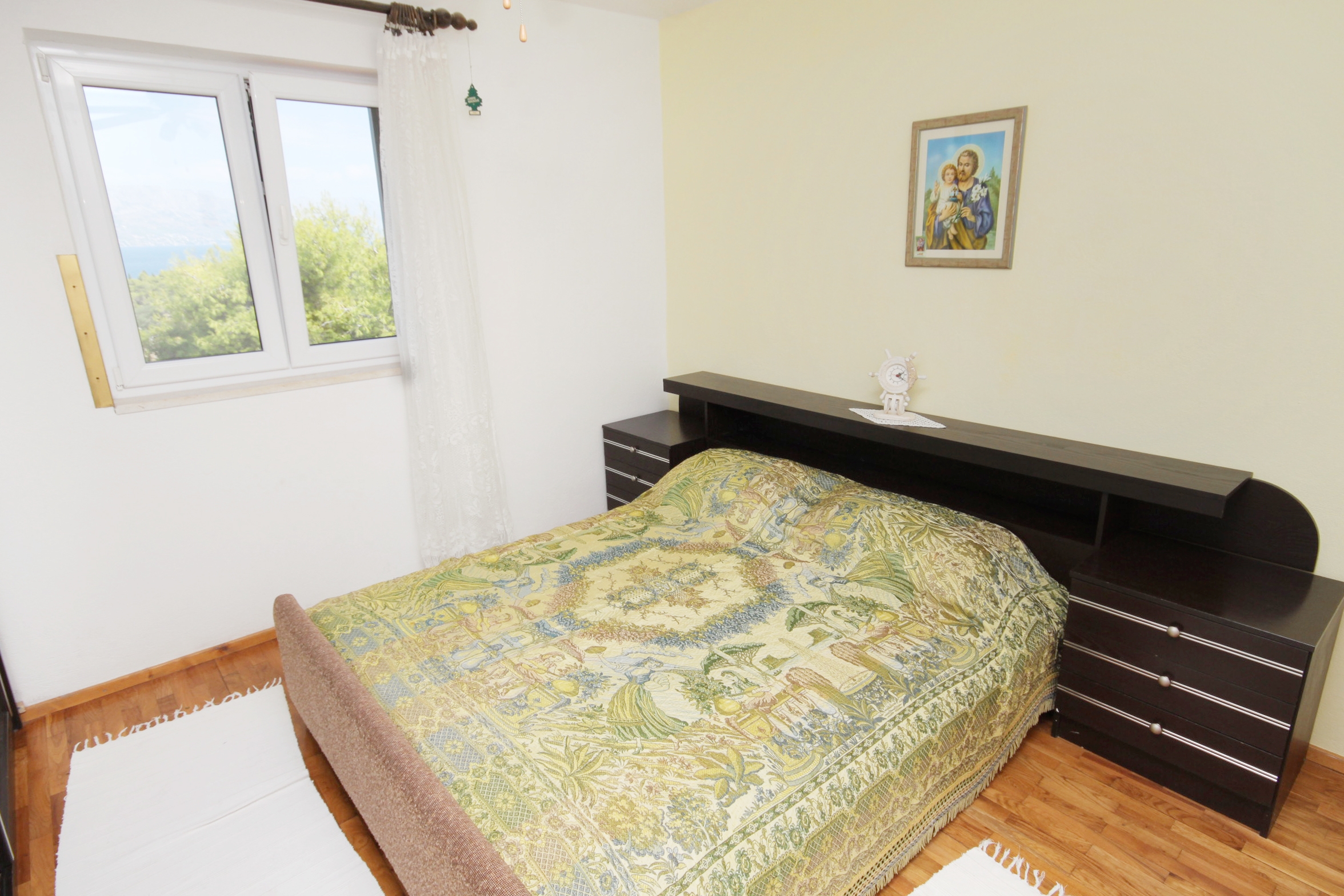 Four bedroom house with terrace and sea view Postira, Brač  K
