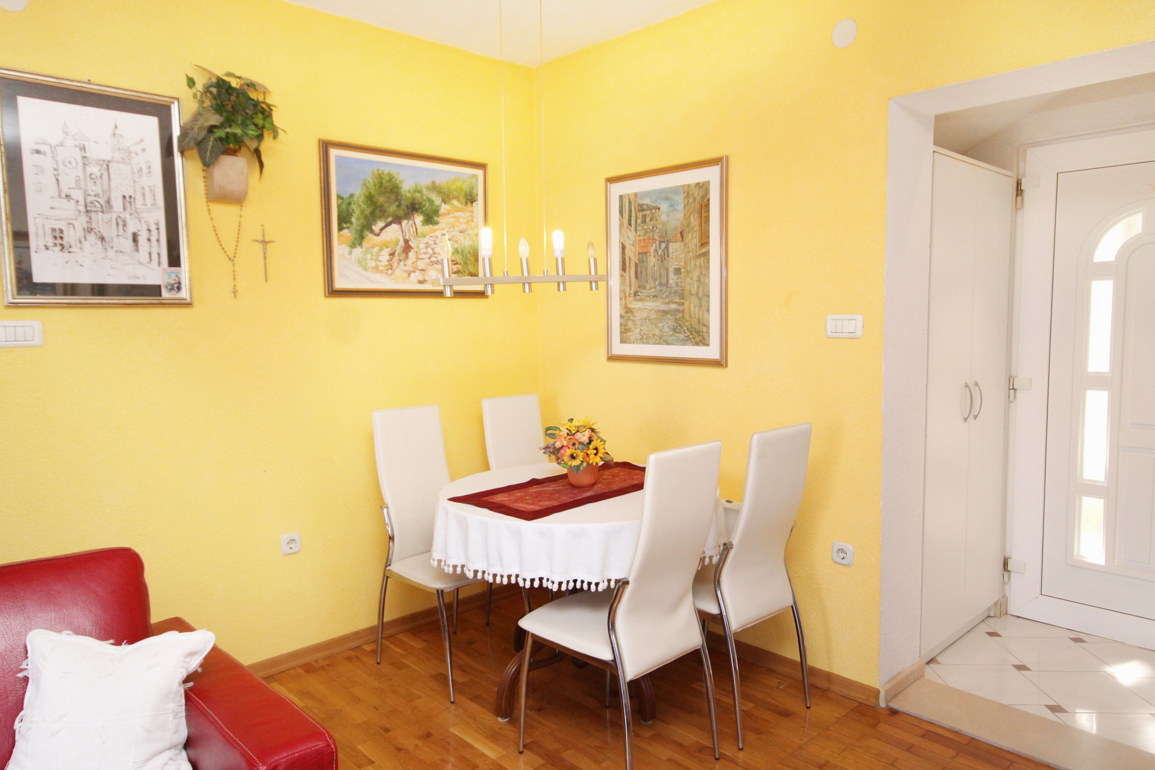 Four bedroom house with terrace and sea view Postira, Brač  K