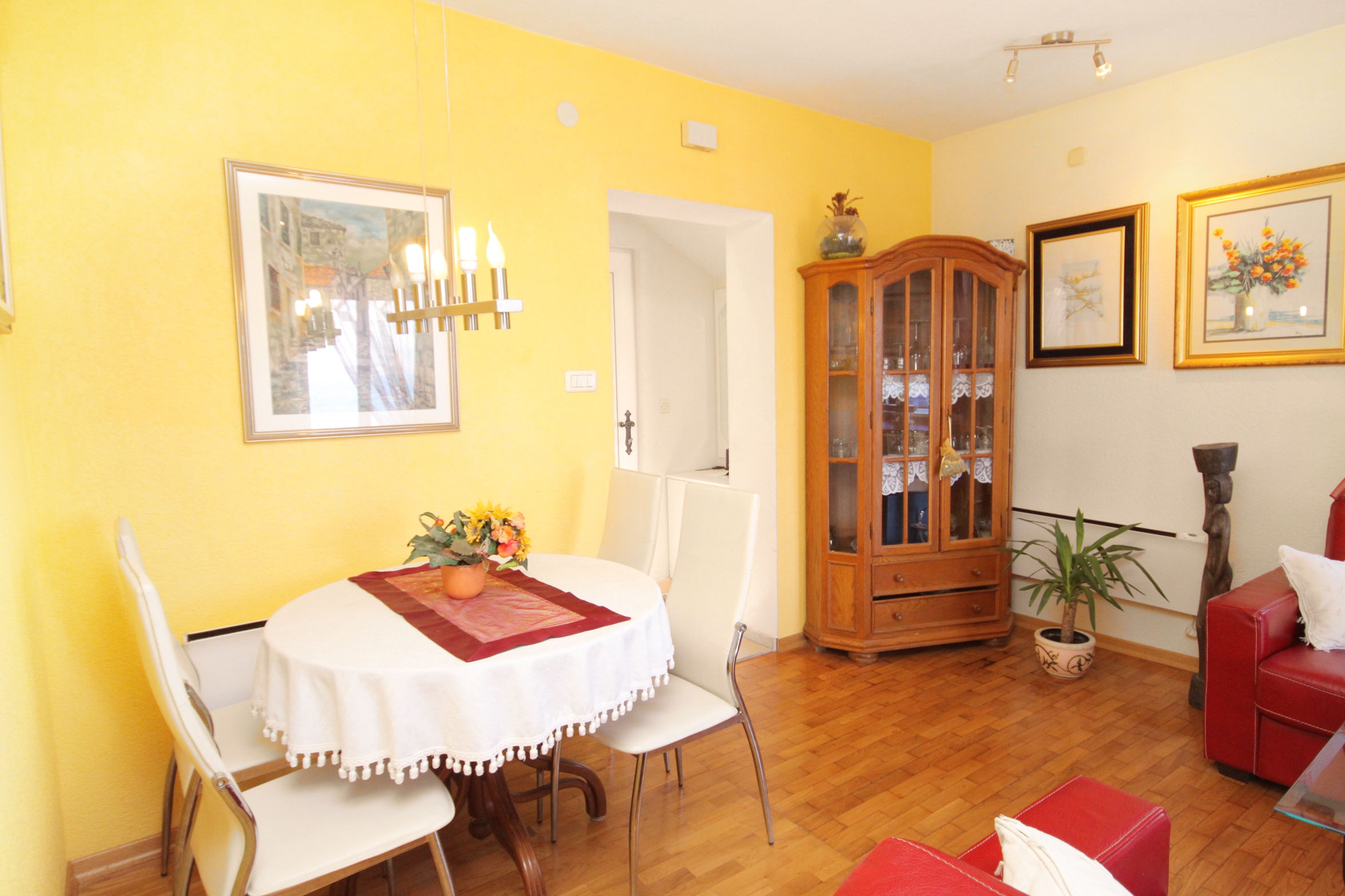 Four bedroom house with terrace and sea view Postira, Brač  K