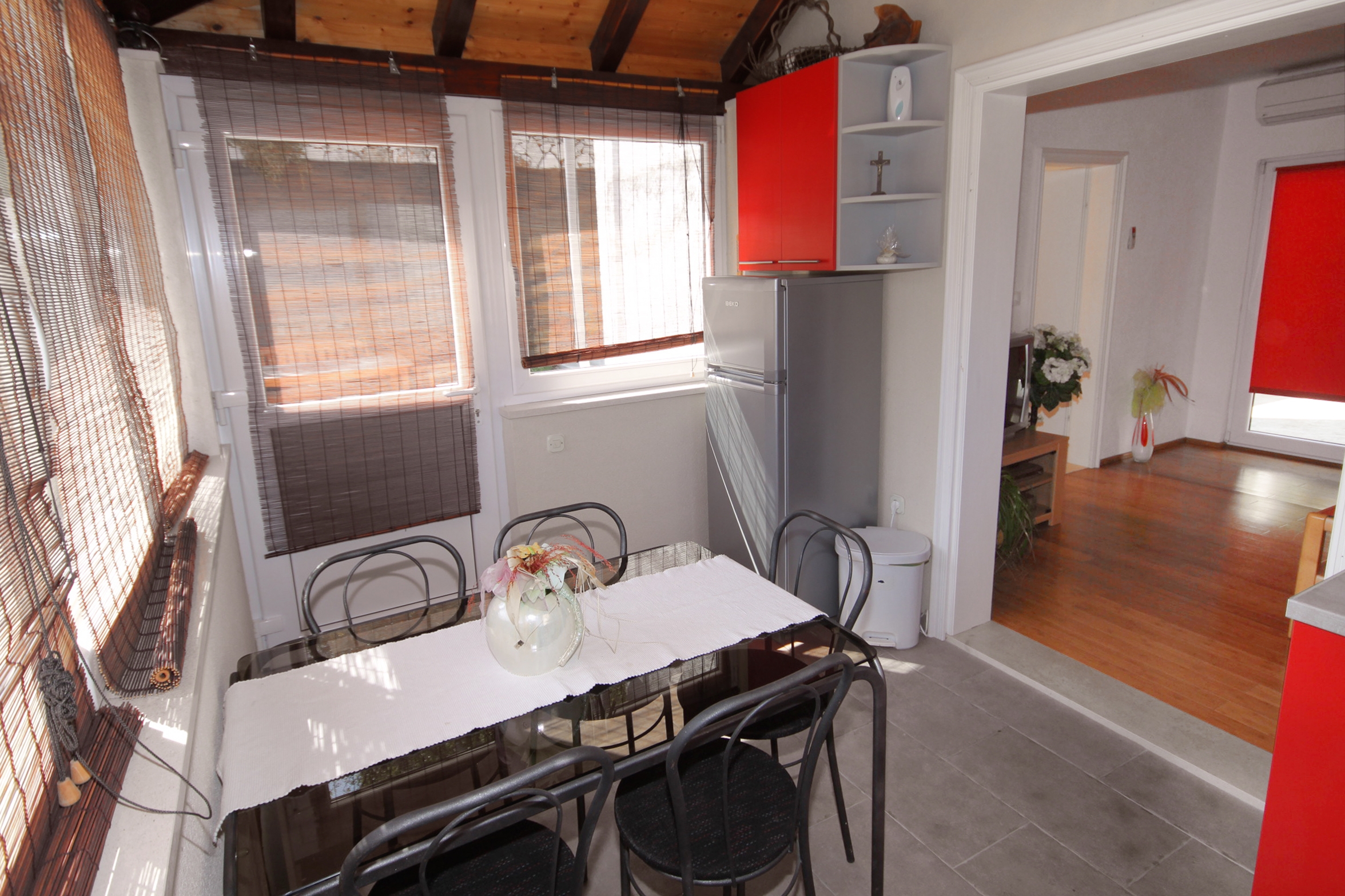Four bedroom house with terrace and sea view Postira, Brač  K