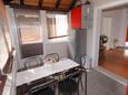 Postira, Dining room 1 in the house, (pet friendly) and WiFi.
