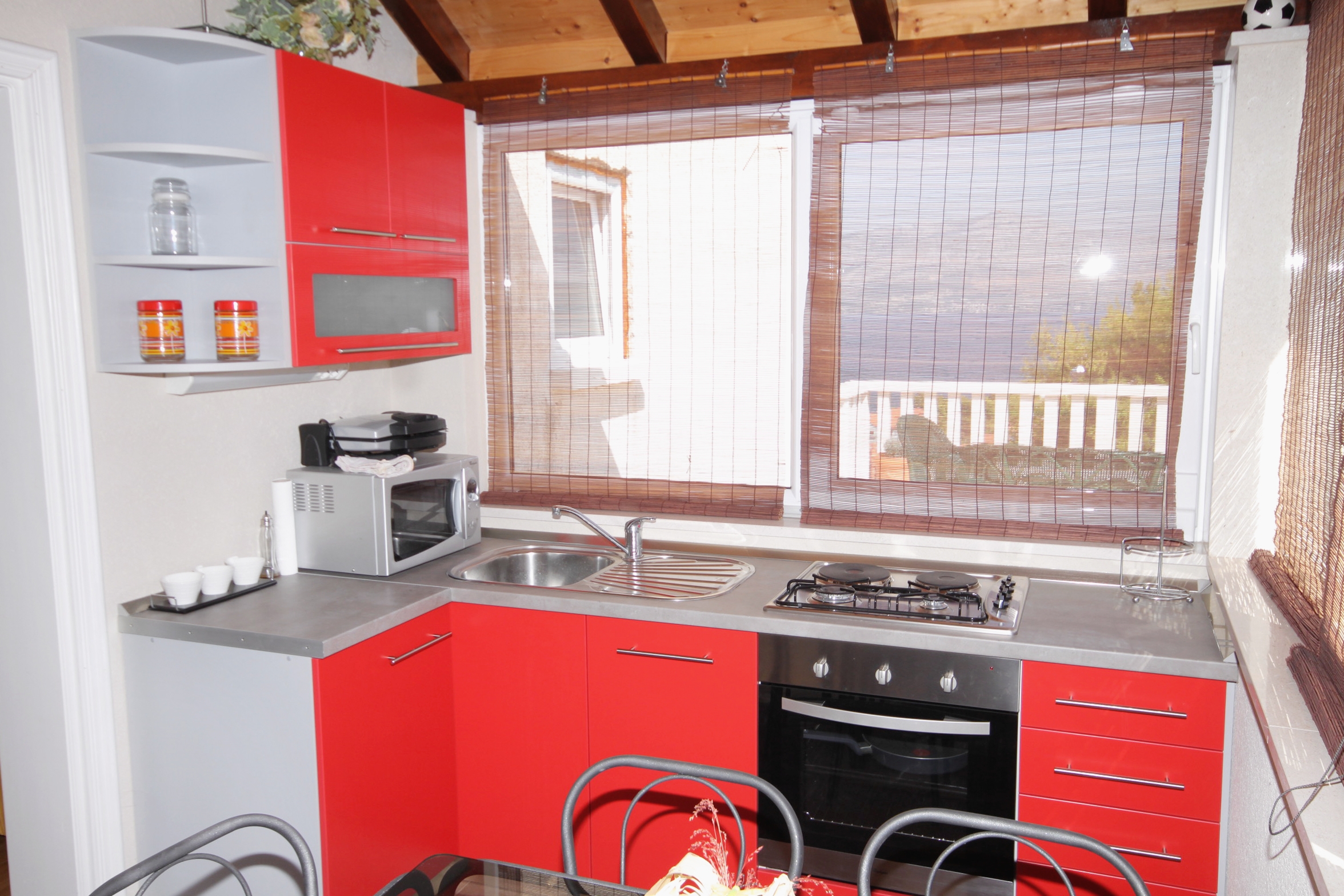 Four bedroom house with terrace and sea view Postira, Brač  K